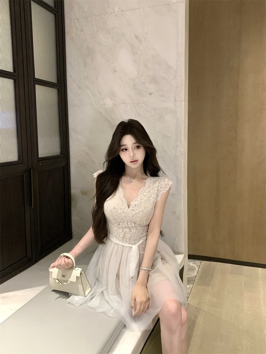 정가 실사 레이스 조각 망사 디자인 허리 수축 보내기 레이스 벨트 슬림해 보이는 민소매 드레스 상세 이미지 12