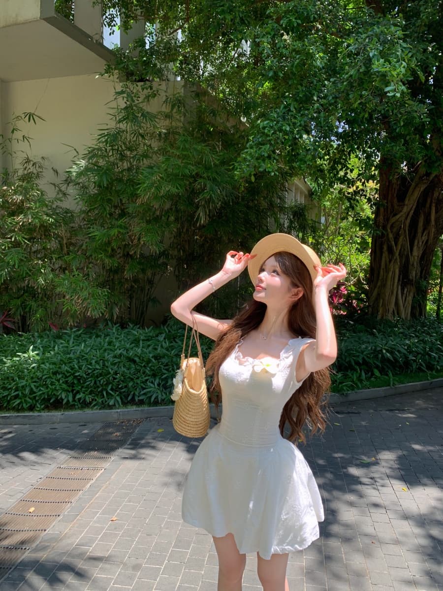 정가 실사 빛 향기로운 작은 흰색 꽃 레이스 광장 칼라 자수 슬립 드레스 허리 수축 하얀 달빛 드레스 안전 바지 상세 이미지 3