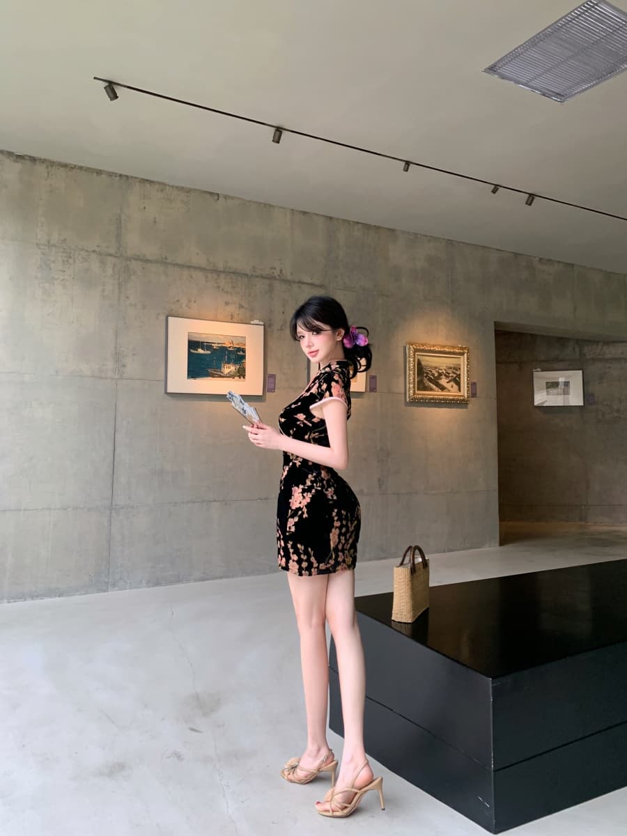 정가 실사 새로운 중식 부드러운 숙녀 바람 품격 우아함 치파오 여름 허리 수축 슬림해 보이는 검정색 드레스 상세 이미지 4