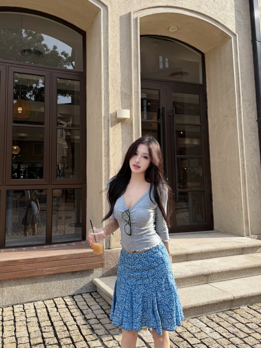 정가 실사 한 부서 부드러운 십자가 칼라 웨이브 측면 몸매 가꾸기 중간 소매 맨위 꽃무늬 반 스커트 상세 이미지 5