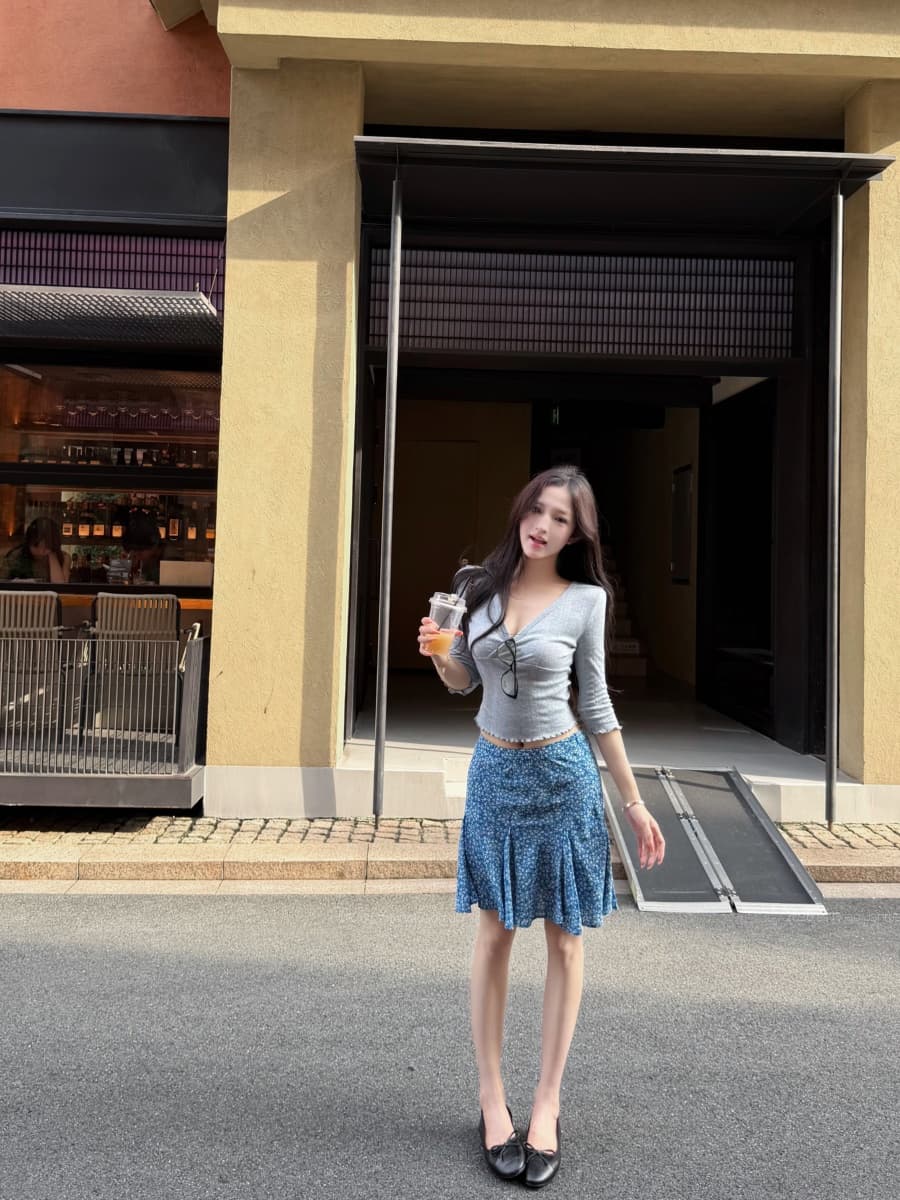정가 실사 한 부서 부드러운 십자가 칼라 웨이브 측면 몸매 가꾸기 중간 소매 맨위 꽃무늬 반 스커트 상세 이미지 14