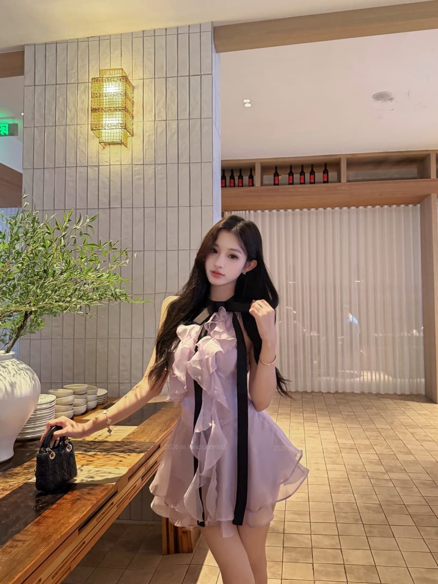 정가 실사 웨이브 새틴 바이올렛 배색 프릴 나비 매듭 민소매 맨위 반신 스커트