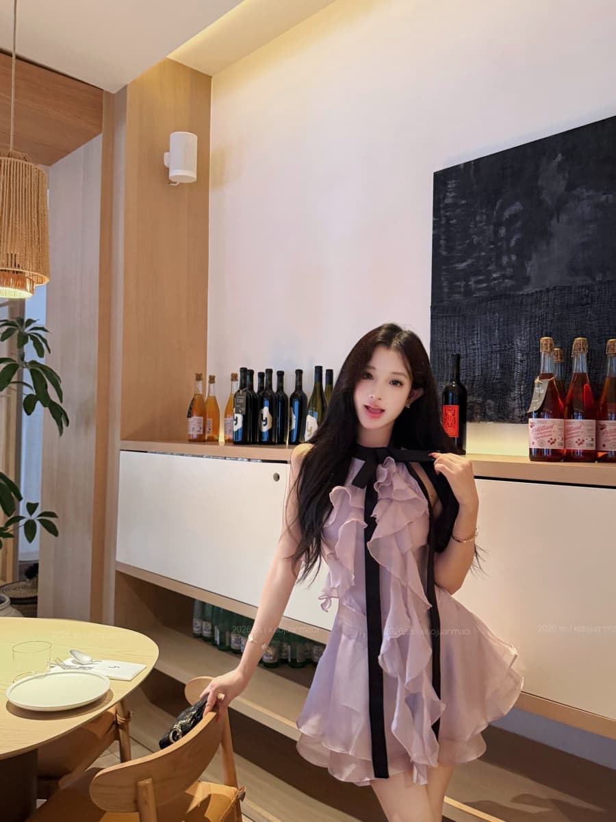 정가 실사 웨이브 새틴 바이올렛 배색 프릴 나비 매듭 민소매 맨위 반신 스커트 상세 이미지 3