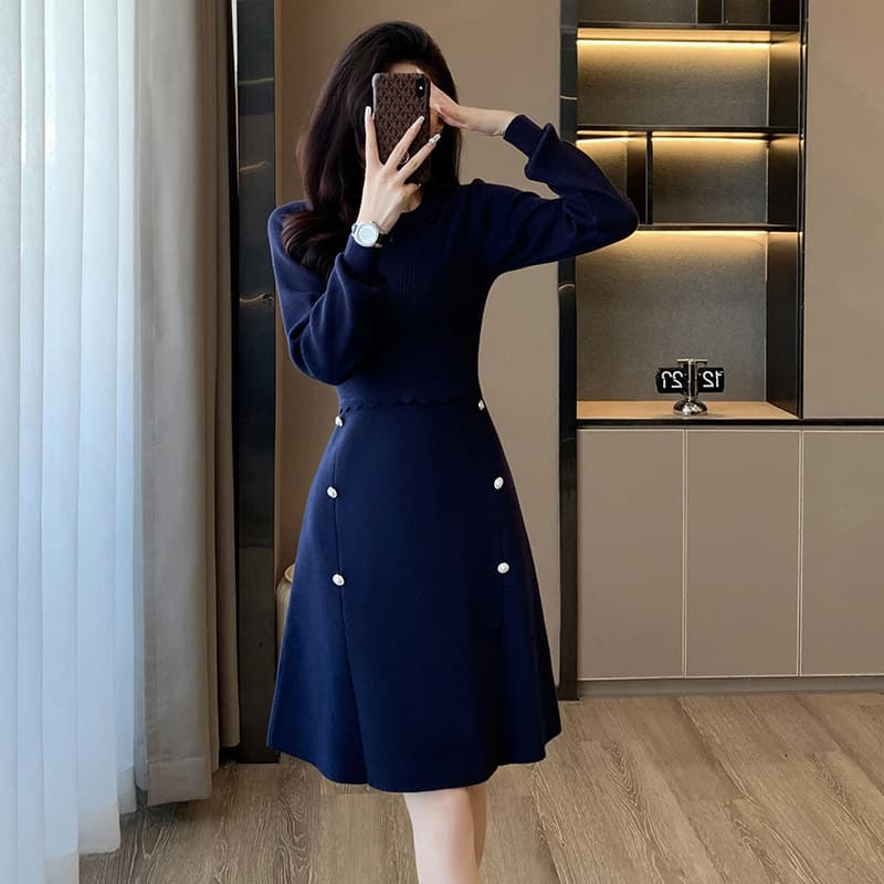 한국 빛 럭셔리 우아함 위엄있는 홍콩 스타일 레트로 작은 샤넬 스타일 품격 니트 드레스 가을 겨울 금속 버클 스웨터 드레스 이미지 2