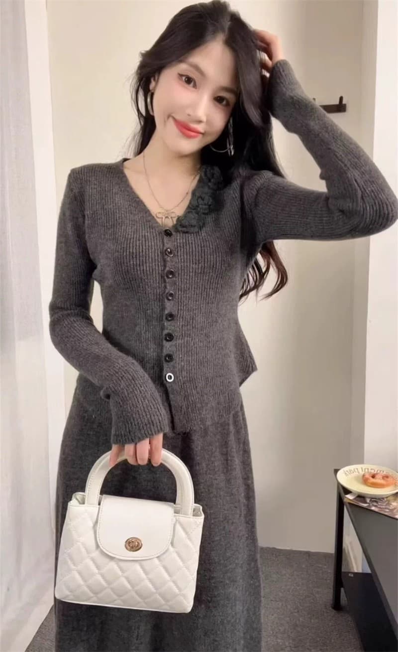 한 부서 부드러운 바람 V넥 3 차원 꽃 니트 반신 치마 세트 여성 가을 겨울 작은 샤넬 스타일 스웨터 드레스 투피스 세트 상세 이미지 11