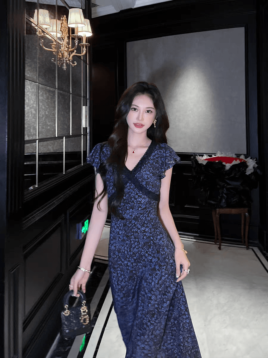 여름 새로운 디자인 센스 다용도 프린트 민소매 한 마디 롱 스커트 프랑스식 품격 꽃무늬 허리 수축 V넥 여성 드레스 상세 이미지 4