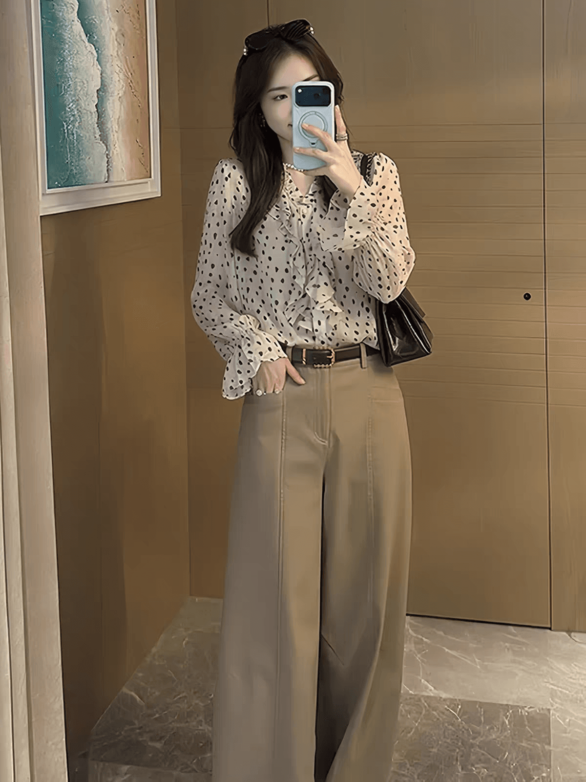 프랑스식 부드러운 바람 프릴 도트 무늬 V넥 쉬폰 여성 셔츠 가을 긴팔 레트로 루즈핏 고유 한 아름다운 맨위 상세 이미지 3