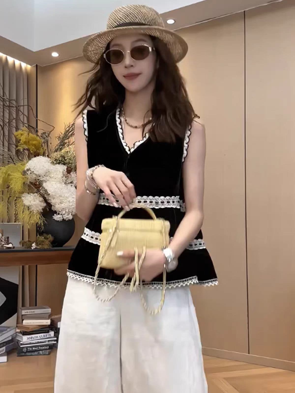 오래된 돈 바람 빛 럭셔리 벨벳 V넥 민소매 조끼 여성 여름 새로운 디자인 센스 루즈핏 얇은 스타일 아름다운 작은 셔츠 맨위 상세 이미지 1