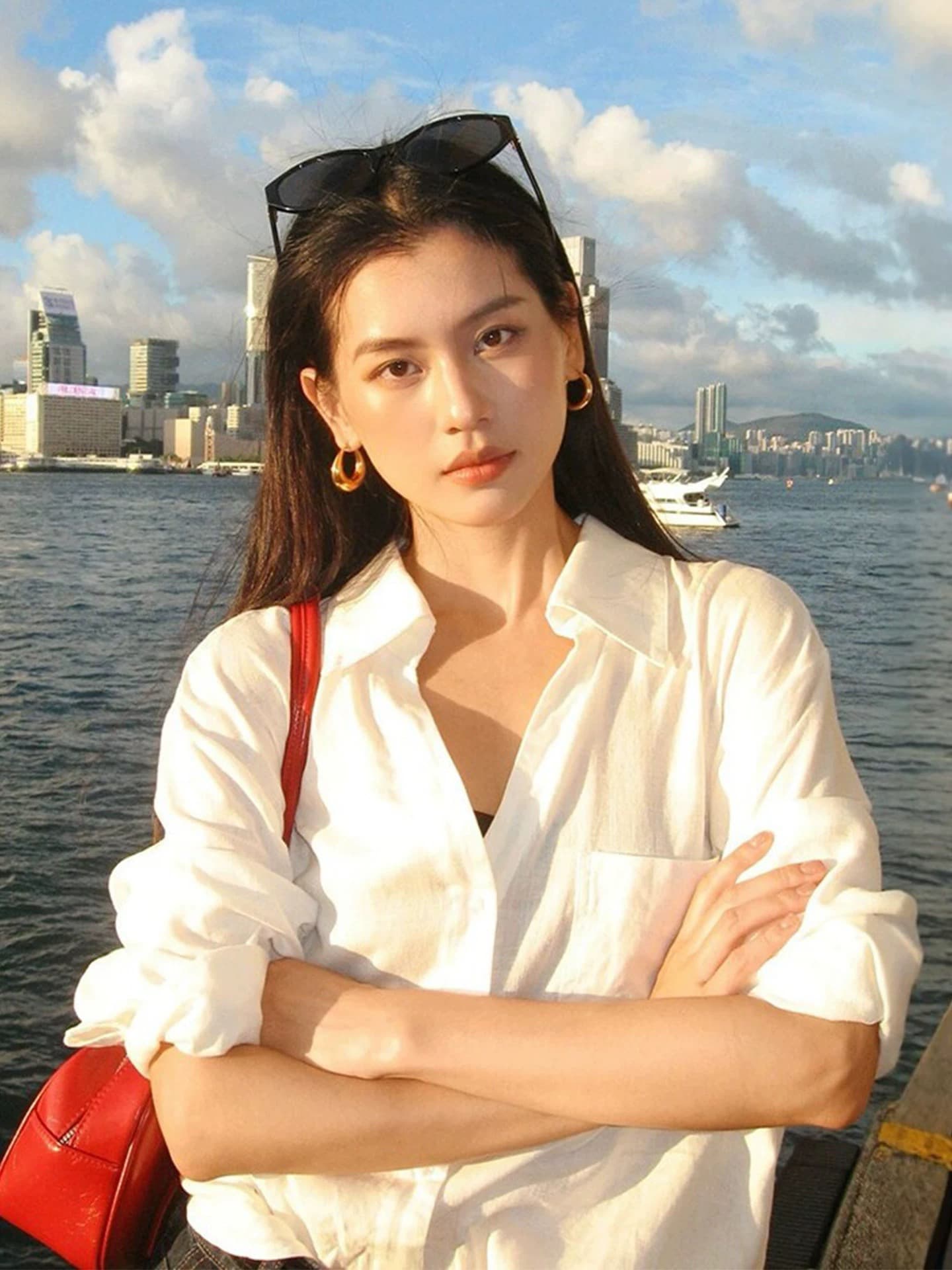 화이트 V넥 아마 여성 셔츠 2026 이른 봄 새로운 느긋한 바람 루즈핏 다용도 면 린넨 셔츠 자외선 차단 맨위 상세 이미지 3