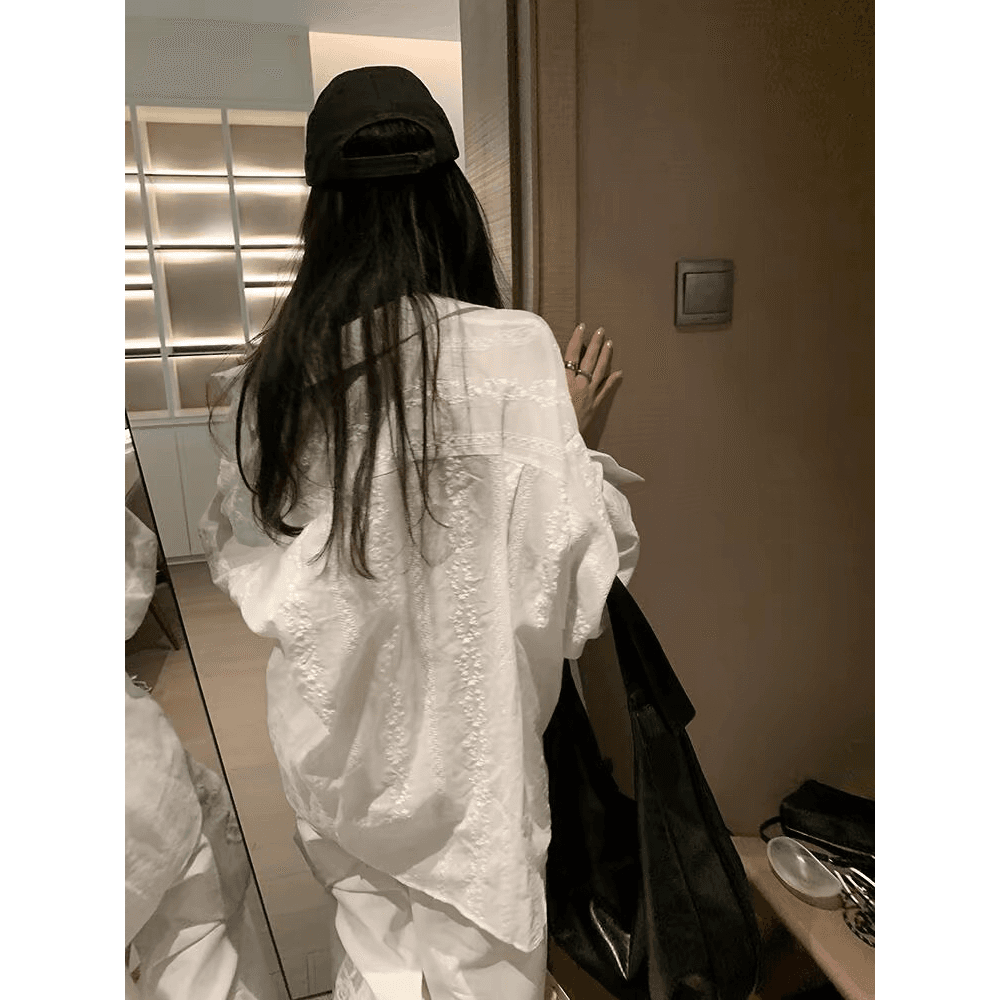 yoogirls 느슨함 센스 프로필 모양 화이트 아마 자수 긴팔 여성 셔츠 봄 여름 얇은 스타일 자외선 차단 셔츠 재킷 이미지 5