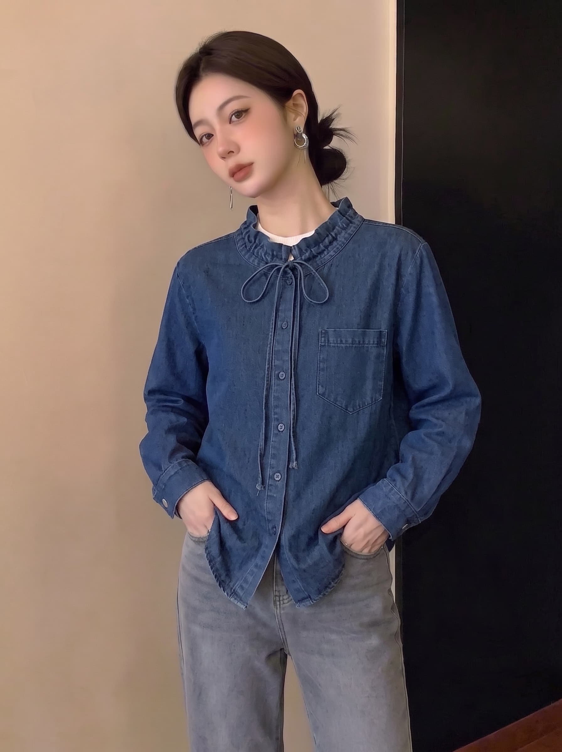 실사 빅 사이즈 이른 가을 새로운 스탠드 칼라 레이스업 데님 여성 셔츠 디자인 센스 루즈핏 슬림해 보이는 다용도 품격 셔츠 상세 이미지 2