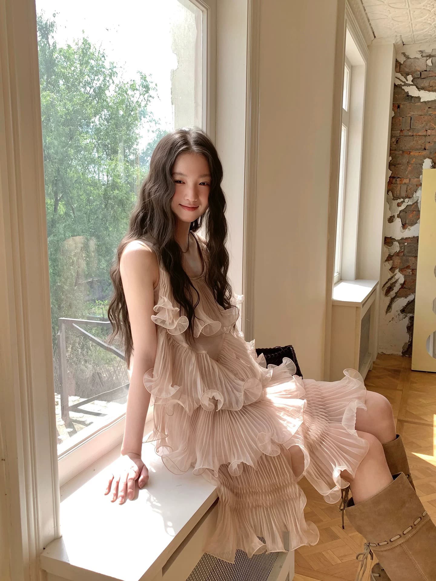 soolrok 소나무 아니요 라임 하나 로마의 피 네타 분말 가볍게 하다 럭셔리 디자인 센스 무거운 작업 플리츠 불규칙 드레스 상세 이미지 1