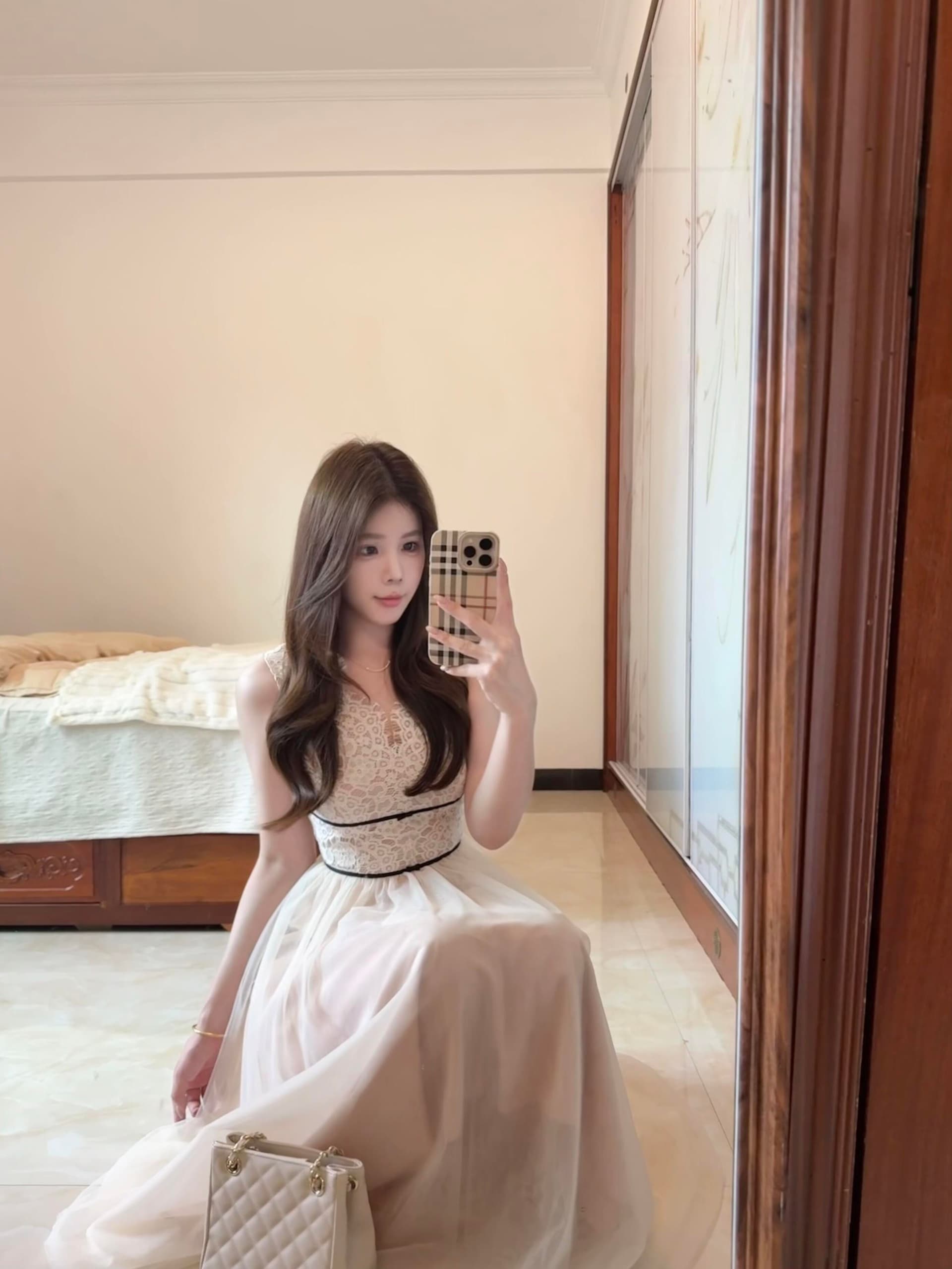 solo 폭발 폭발 망사 여신 허리 수축 레이스 조각 여성 드레스 슬림해 보이는 V넥 망사 민소매 길다 치마 이미지 5