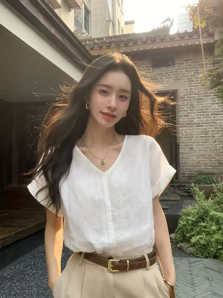 2026 새로운 얇고 가벼운 면 린넨 접기 측면 소매 여성 셔츠 익스트림 제인 V넥 작은 셔츠 루즈핏 반팔 맨위 이미지 2