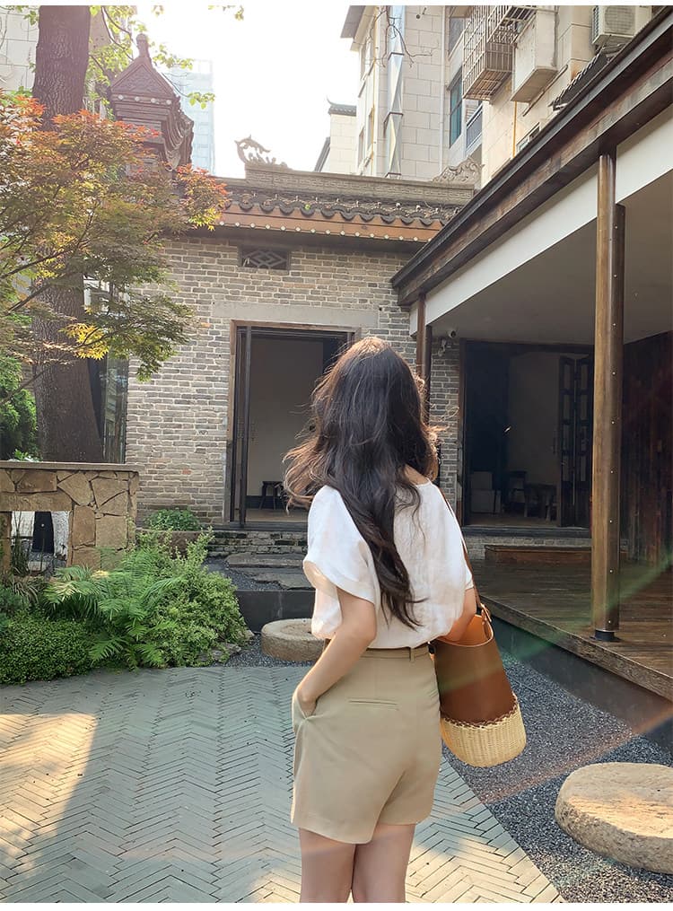 2026 새로운 얇고 가벼운 면 린넨 접기 측면 소매 여성 셔츠 익스트림 제인 V넥 작은 셔츠 루즈핏 반팔 맨위 상세 이미지 8
