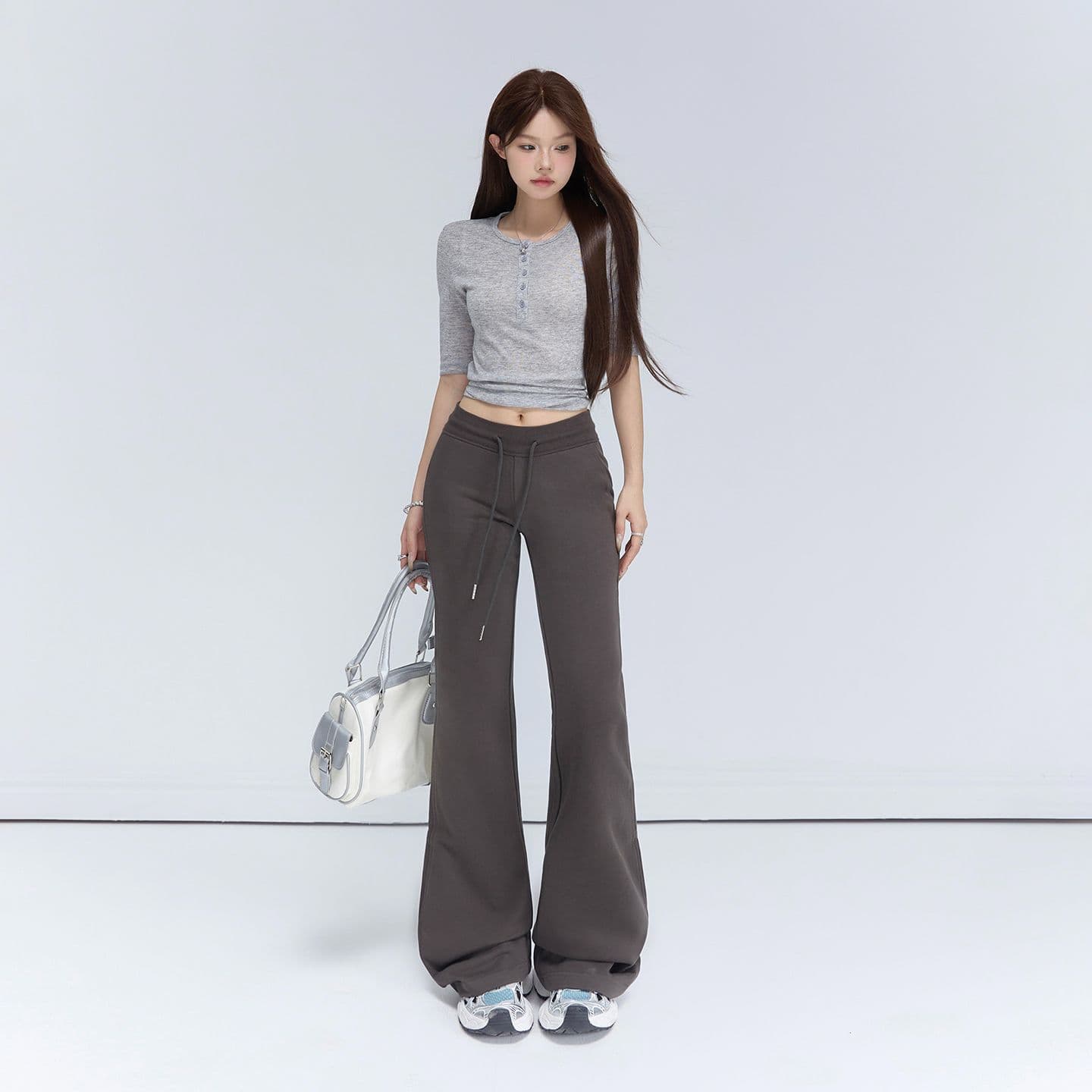 일본식 아메리칸 레트로 다용도 나팔 캐주얼 바지 여성 가을 도루 센스 몸매 가꾸기 슬림해 보이는 기타 색상 운동 롱 바지 이미지 2