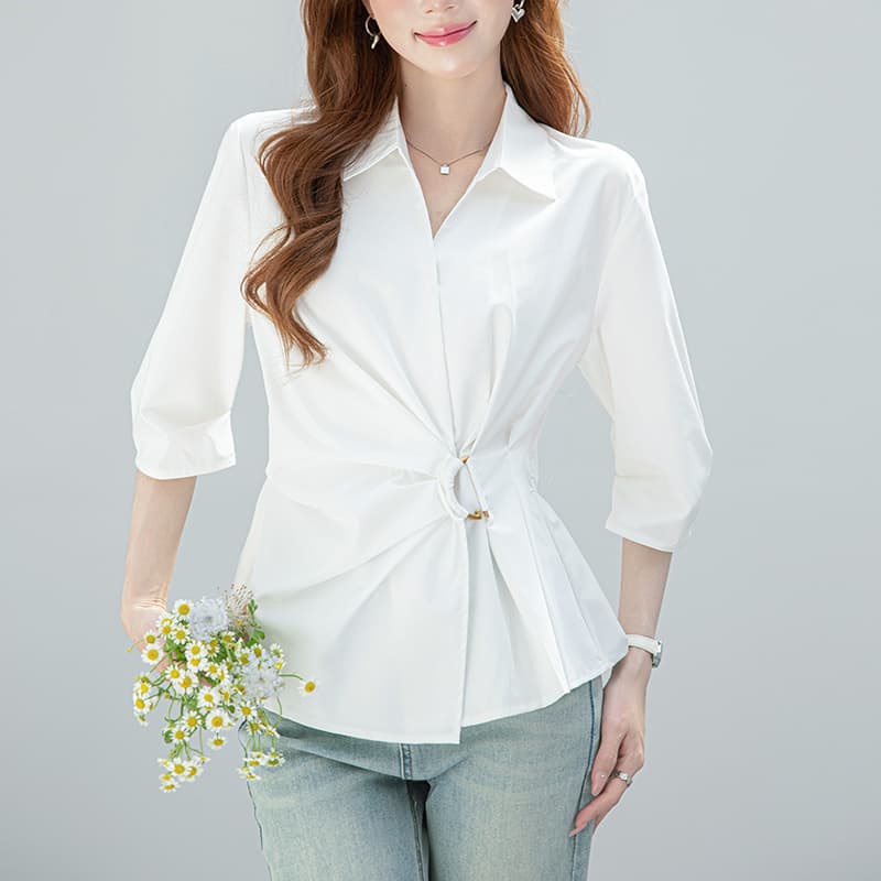 2026 실사 프랑스식 허리 수축 화이트 여성 셔츠 여름 새로운 디자인 센스 꼬집기 허리 V넥 불규칙 맨위