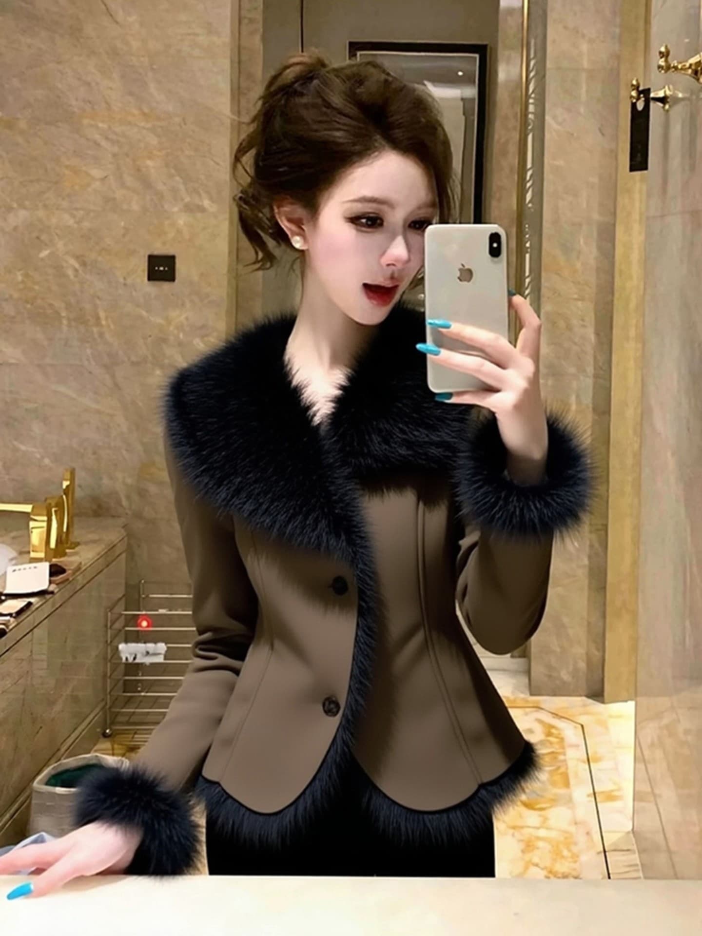 작은 키 큰 모피 칼라 여성 코트 겨울 새로운 털이 있고 두꺼운 고급 작은 샤넬 스타일 고유 한 아름다운 쇼트 스타일 맨위 상세 이미지 2