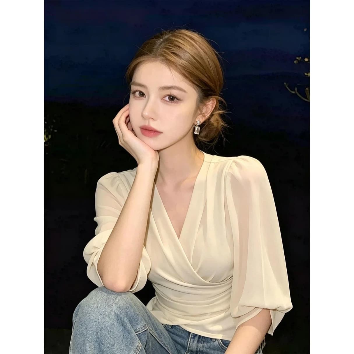 V넥 십자가 시폰 셔츠 여성 여름 디자인 센스 뒤로 스트랩 허리 수축 상세 이미지 3