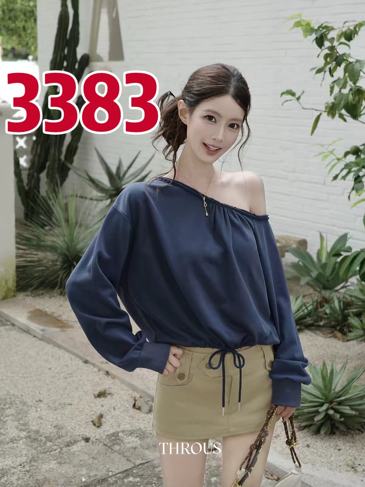 느긋한 비스듬한 어깨 긴팔 티셔츠 여성 가을 루즈핏 오프숄더 맨위