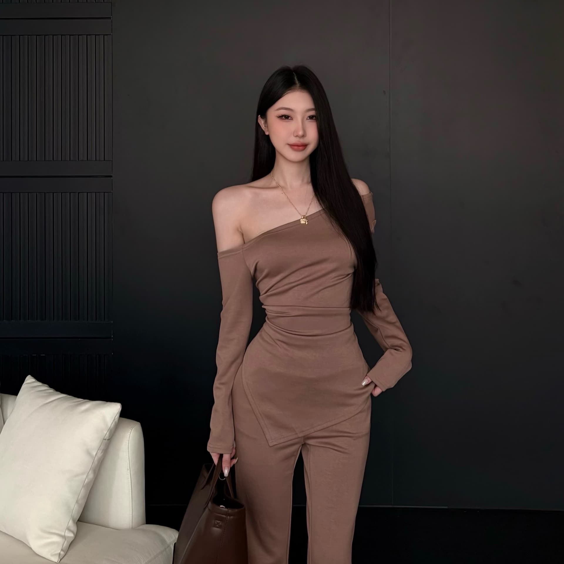 실사 정가 레트로 품격 오프숄더 긴팔 니트 핫걸 불규칙 맨위 나팔 바지 세트 이미지 5
