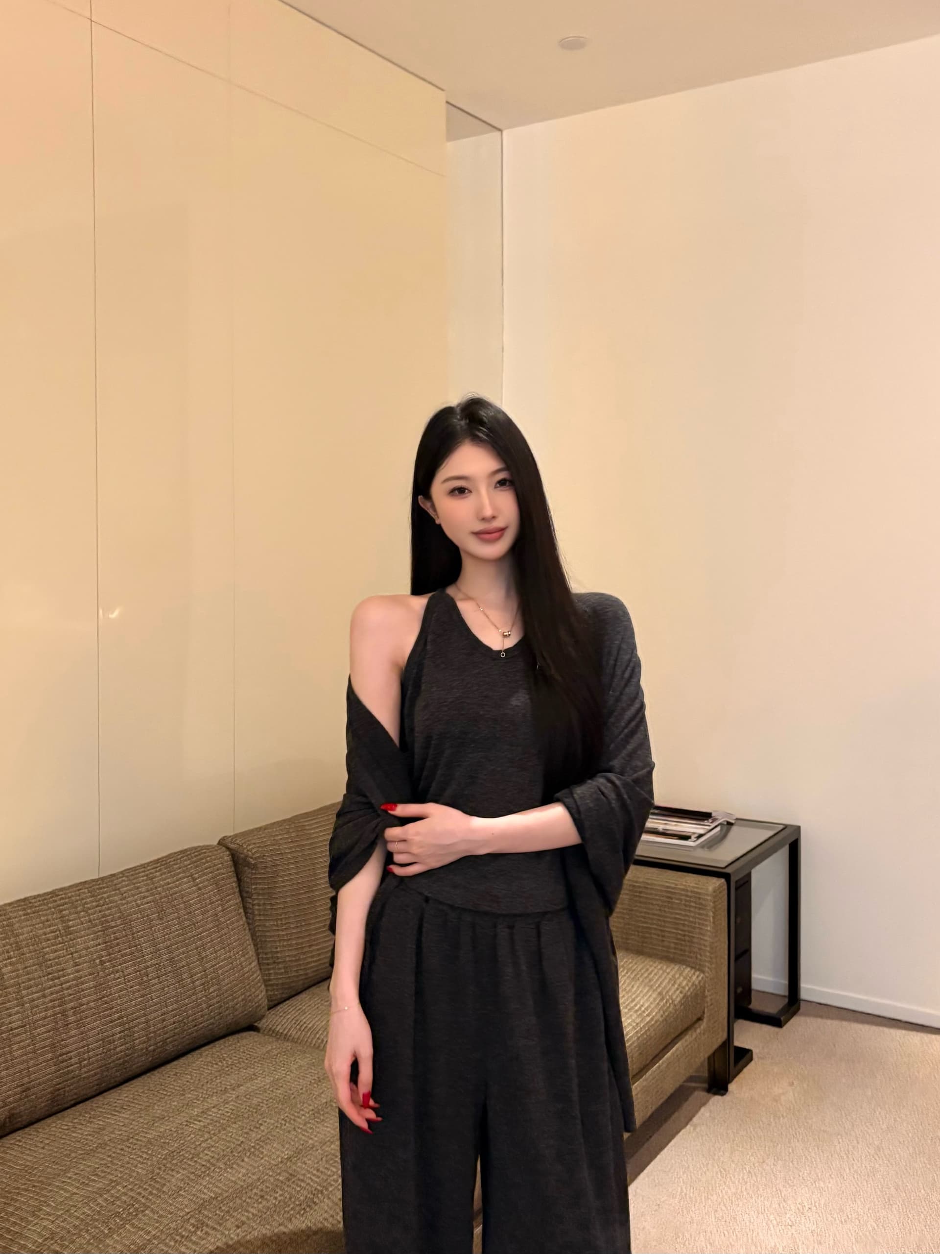 실사 정가 외국 가스 숄 슬림해 보이는 캐미솔 허리밴드 루즈핏 스트레이트 와이드 레그 팬츠 세 조각 여성 세트 상세 이미지 5