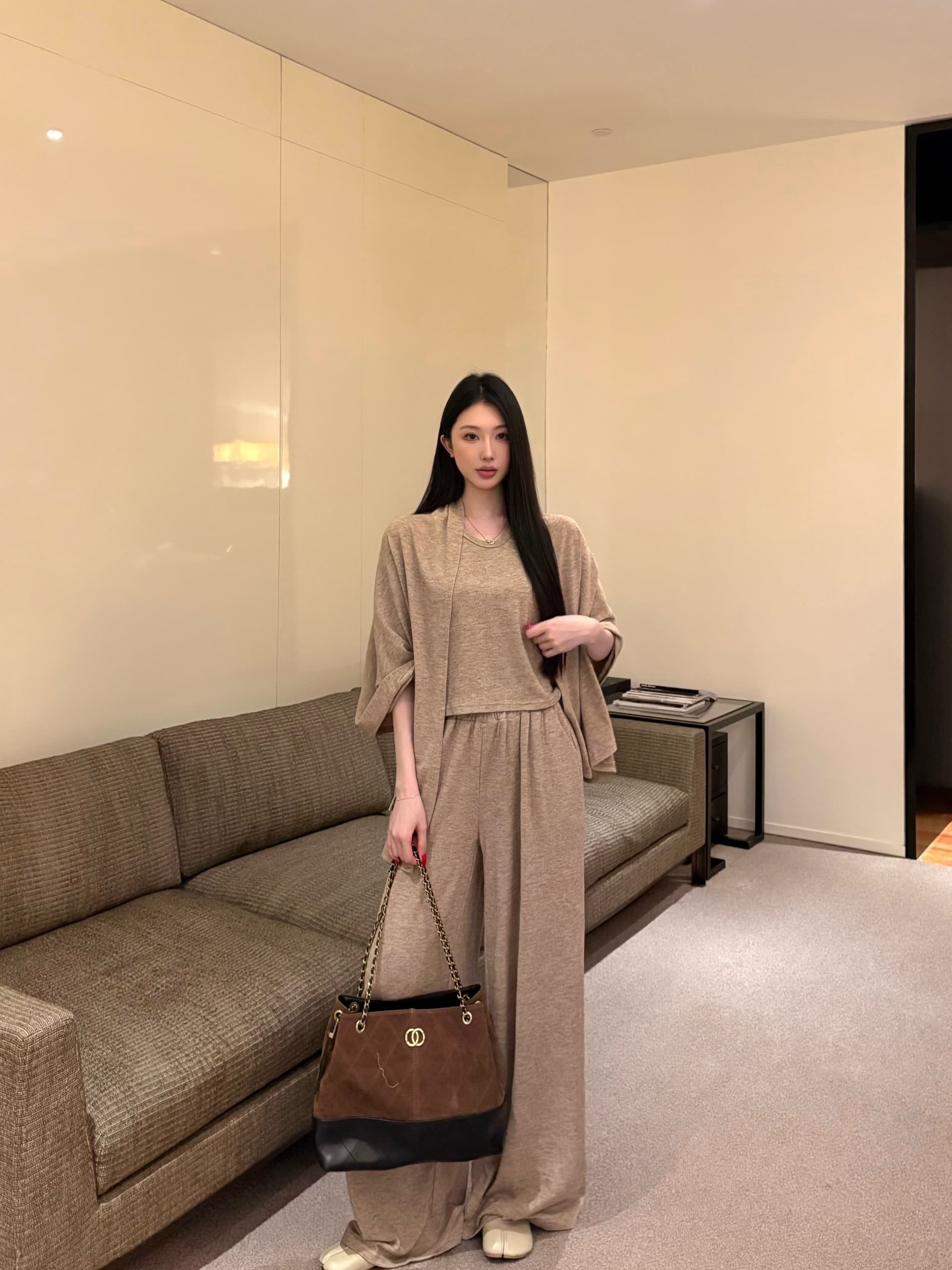 실사 정가 외국 가스 숄 슬림해 보이는 캐미솔 허리밴드 루즈핏 스트레이트 와이드 레그 팬츠 세 조각 여성 세트 상세 이미지 16