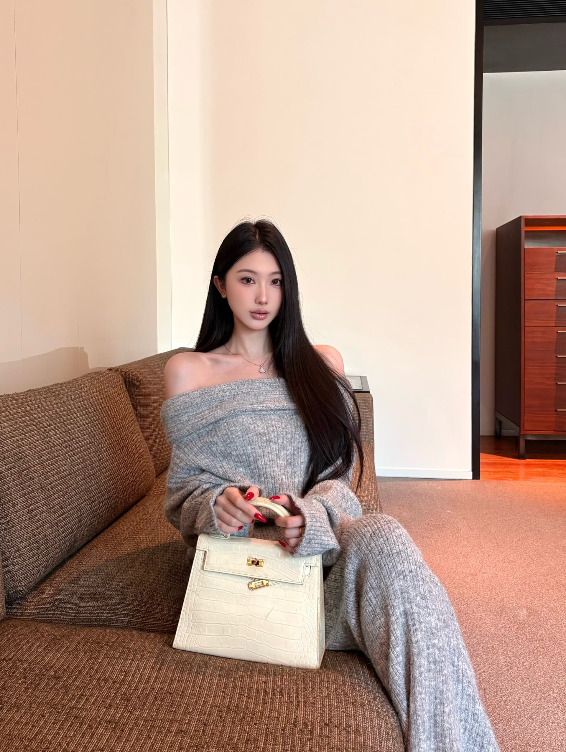가을 겨울 패션 너구리 플러시 섹시함 보트넥 스웨터 뒤집다 측면 타이트 스커트 반신 스커트 여성복 상세 이미지 6