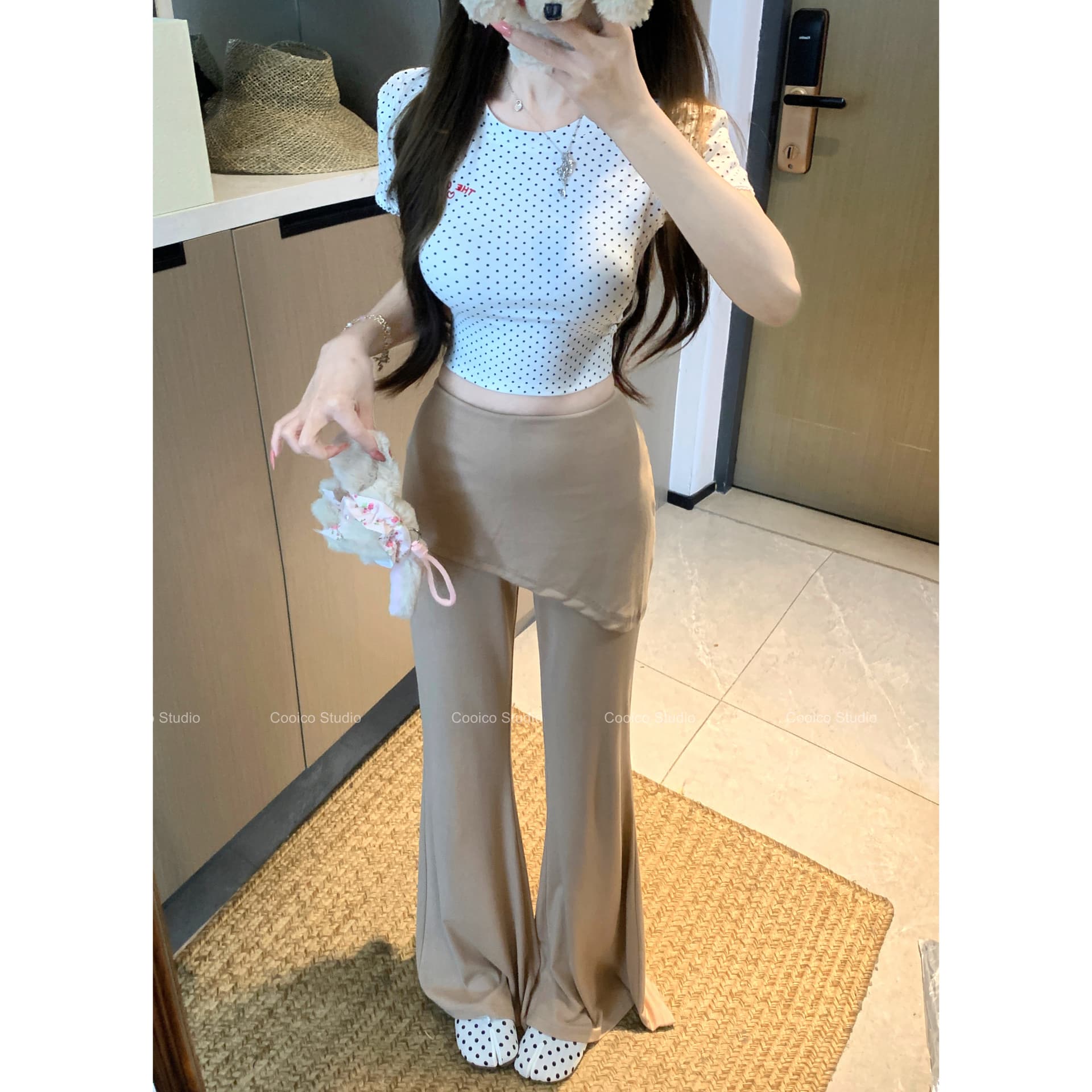 실사 정가 작은 알파벳 라운드 넥 도트 무늬 쇼트 스타일 t 마이크로 나팔 랩스커트팬츠 페이크 레이어드 캐주얼 바지 이미지 4
