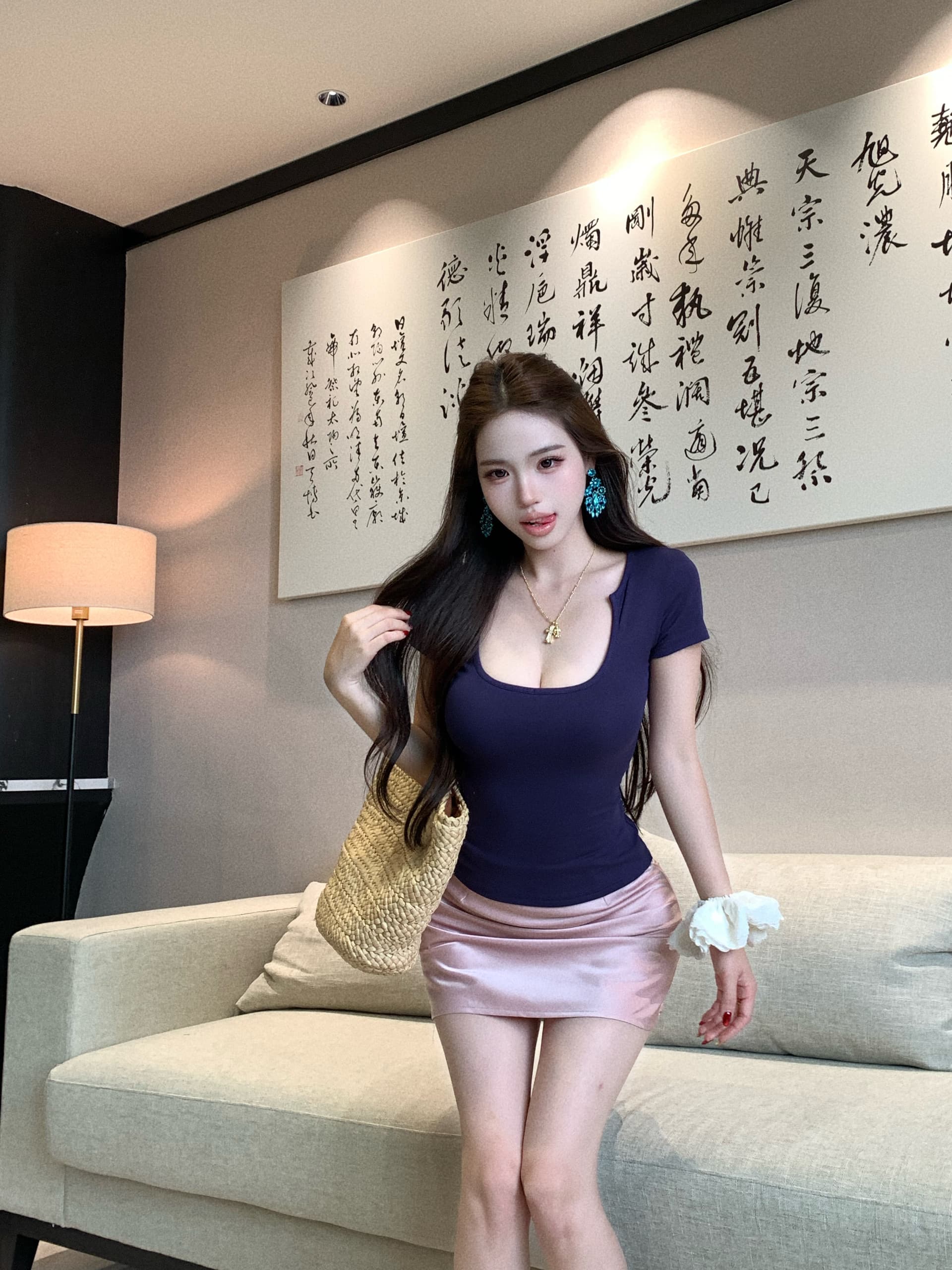 실사 정가 쇄골 숙박 화이트 u 칼라 긍정적 인 어깨 반팔 티셔츠 여성 봄 새로운 몸매 가꾸기 슬림해 보이는 빨간색 맨위 상세 이미지 24