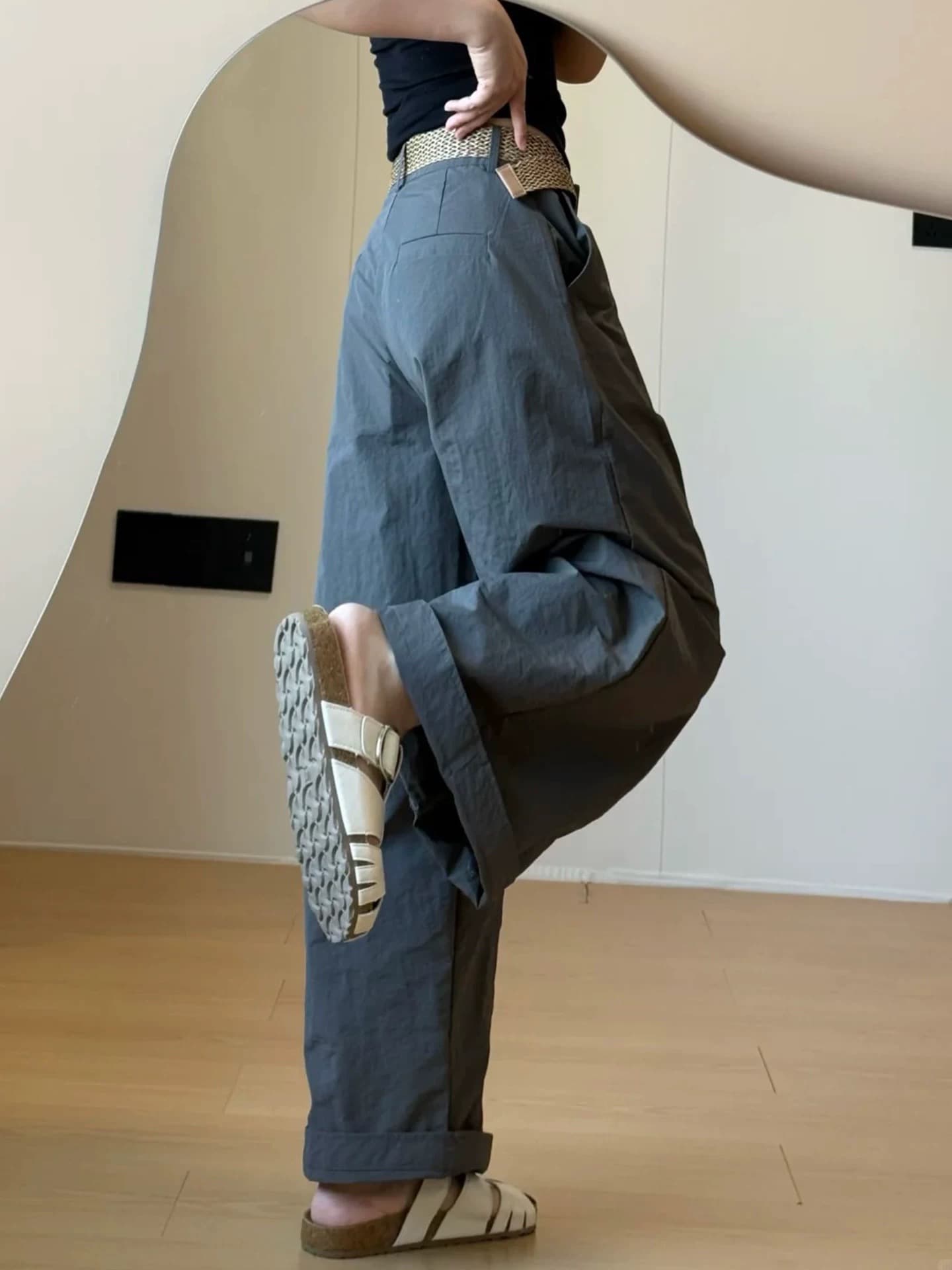 아메리칸 레트로 회색 속도 건조한 모통이 칼 와이드 레깅스 바지 여름 새로운 다용도 슬림해 보이는 얇은 스타일 캐주얼 워크웨어 바지 상세 이미지 2
