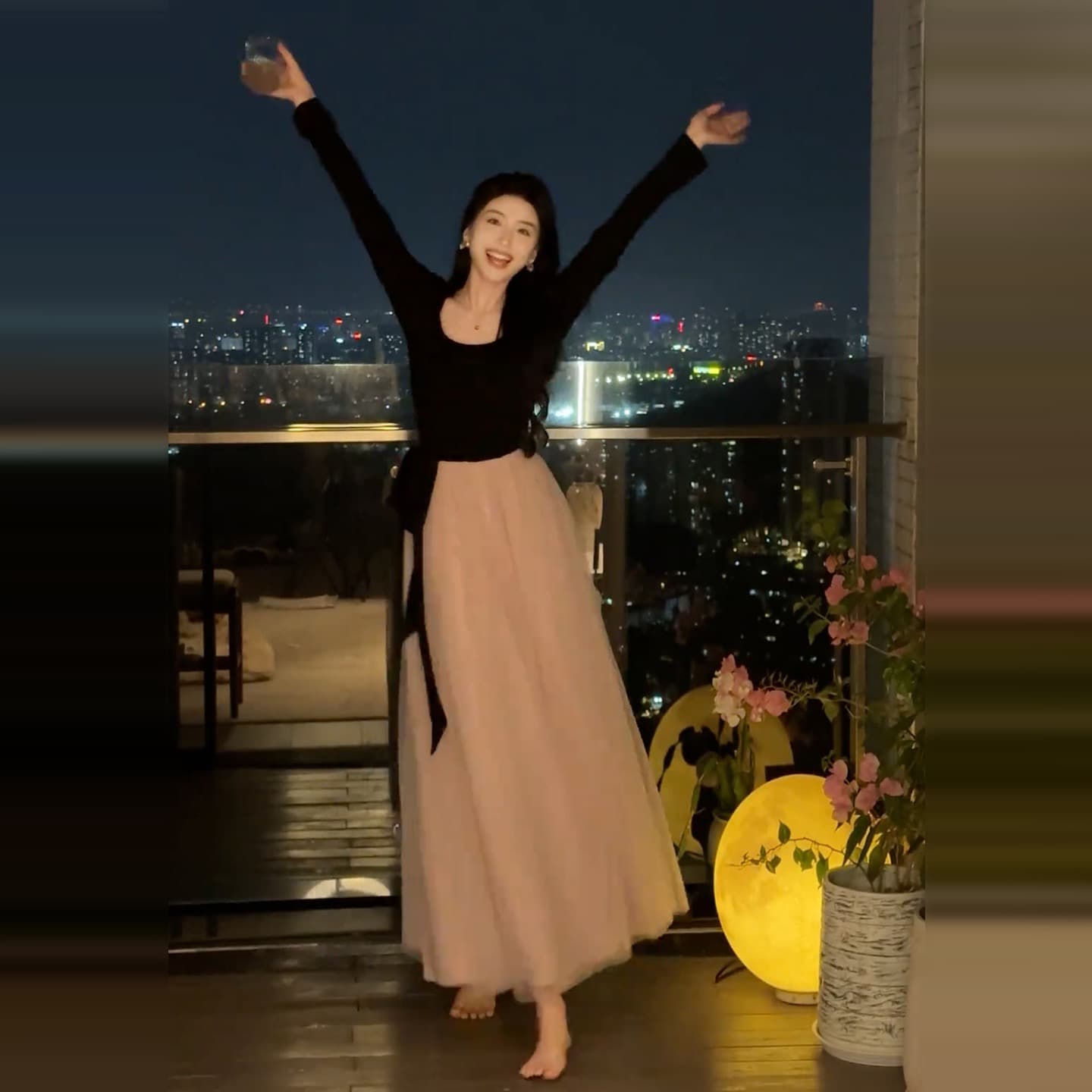 2025 가을 겨울철 새로운 프랑스식 고급 센스 품격 긴팔 드레스 아이들 부유 한 가족 천 골드 자이언트 잘 생긴 롱 스커트 상세 이미지 2