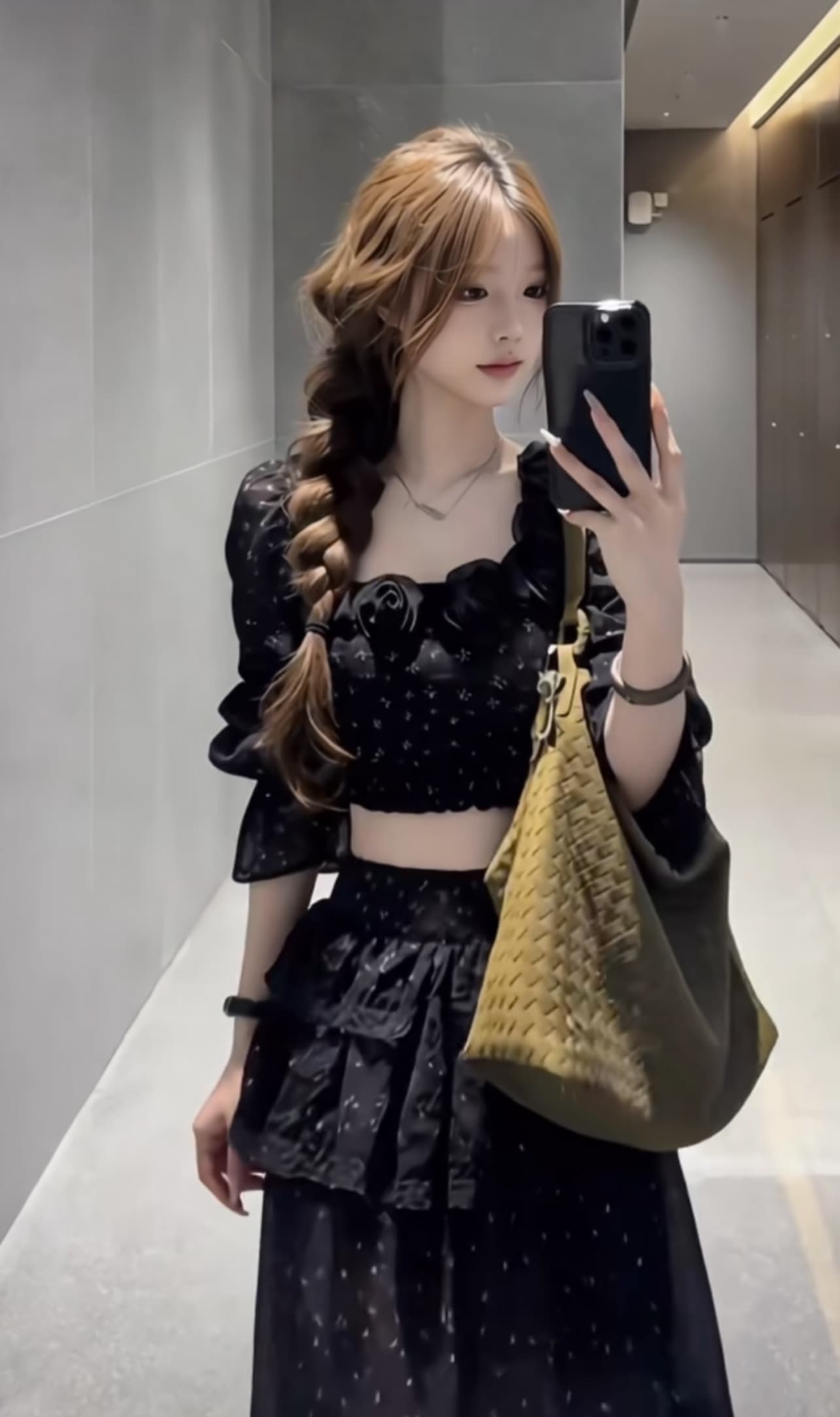 프랑스식 검정색 꽃무늬 세트 여성 2026 새로운 거품 소매 짧은 맨위 케이크 품격 반신 스커트 투피스 세트 이미지 4