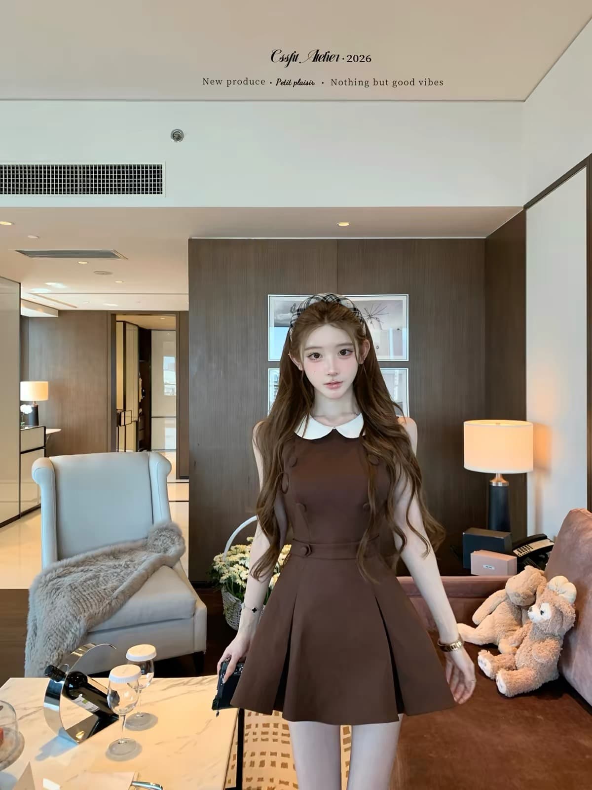 늦게 우산 우산 26ss 컬렉션 적갈색 miu 부서 커피 색상 이중 버튼 피터 팬 칼라 드레스 민소매 7부 소매 상세 이미지 5