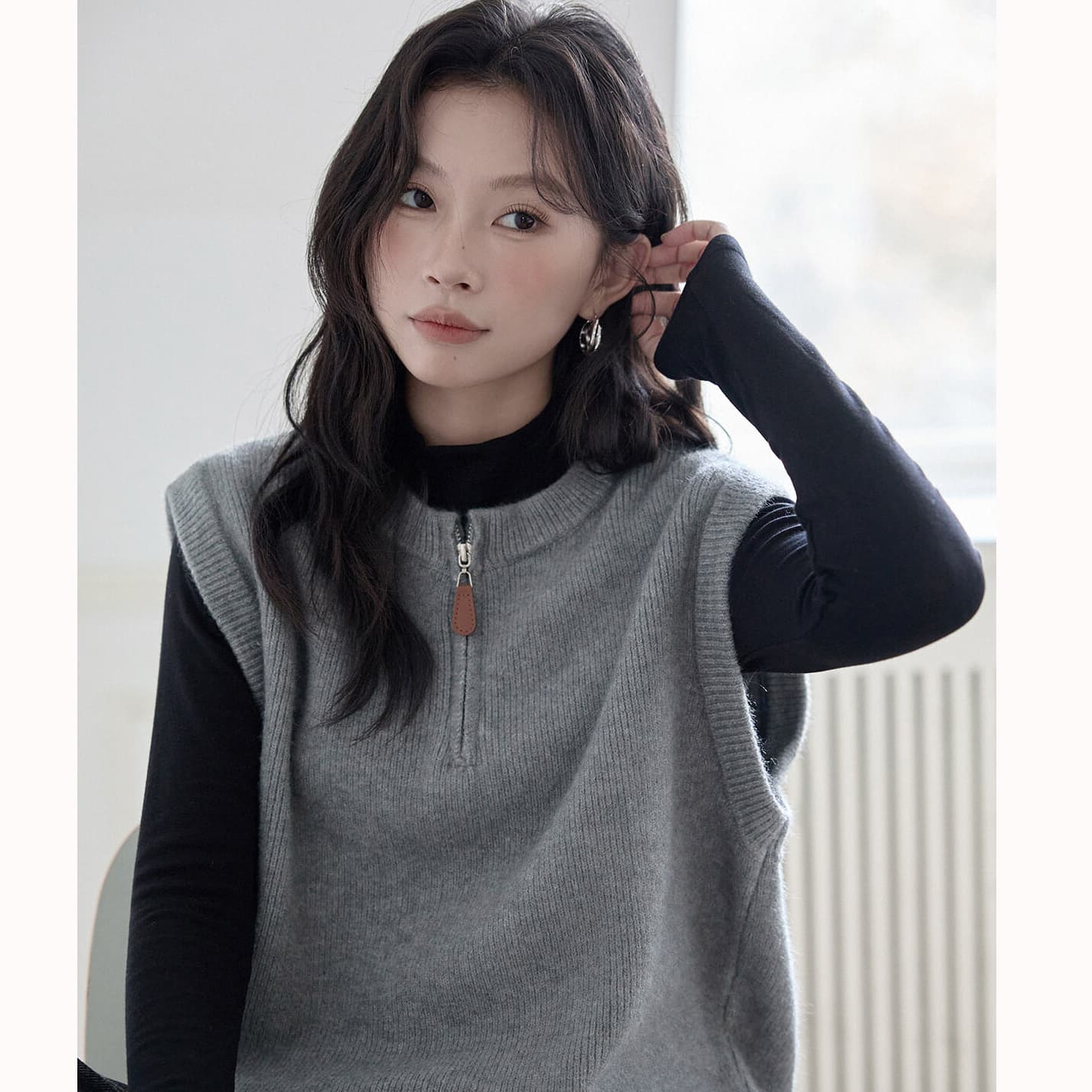 회색 니트 조끼 여자 2026 봄 가을 새로운 작은 대중 다용도 스택 착용 민소매 스웨터 조끼