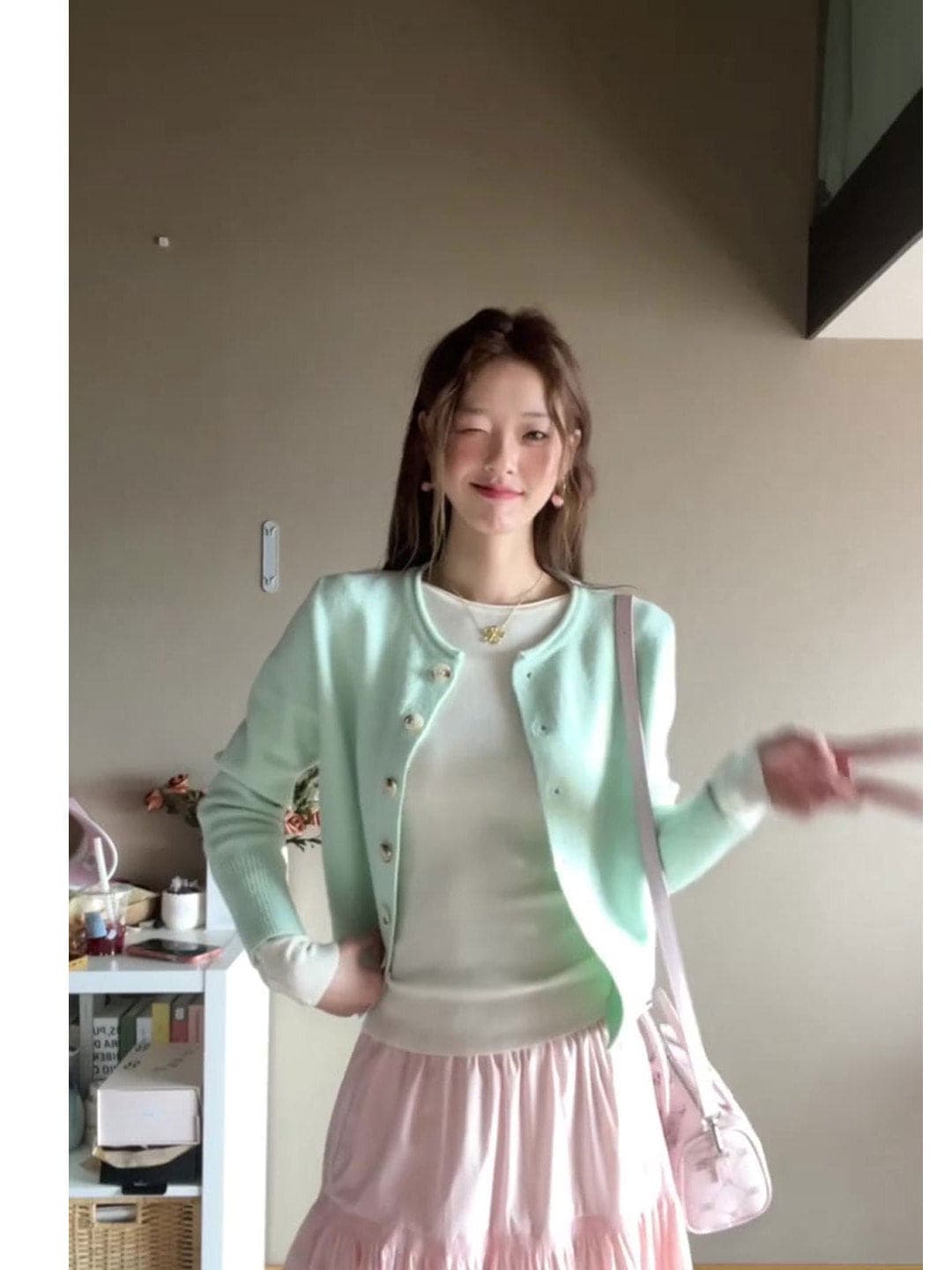 부드러운 박하 녹색 라운드 넥 니트 오픈 가디건 여성 봄 부드러운 찹쌀 쇼트 스타일 몸매 가꾸기 슬림해 보이는 긴팔 스웨터 코트 이미지 4