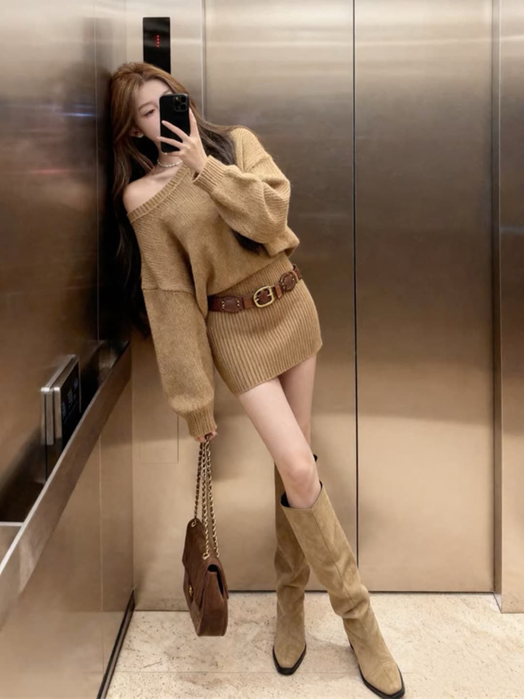 순수한 욕망 바람 핫걸 디자인 센스 오프숄더 타이트 스커트 감기 부유 한 가족 천 골드 착용 가져 가라. 드레스 경기 코트 미니 스커트 이미지 2