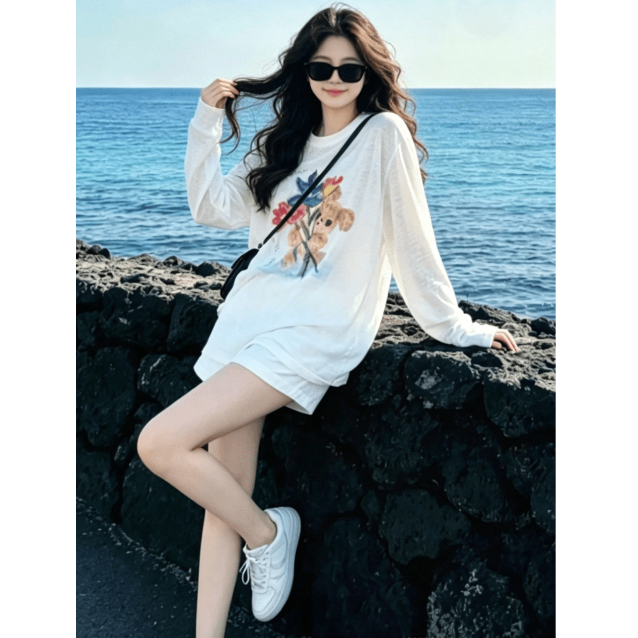 수채화 물감 작은 곰 프린트 화이트 긴팔 t 셔츠 여성 여름 루즈핏 얇은 스타일 통기성 자외선 차단 느긋한 블라우스 맨위