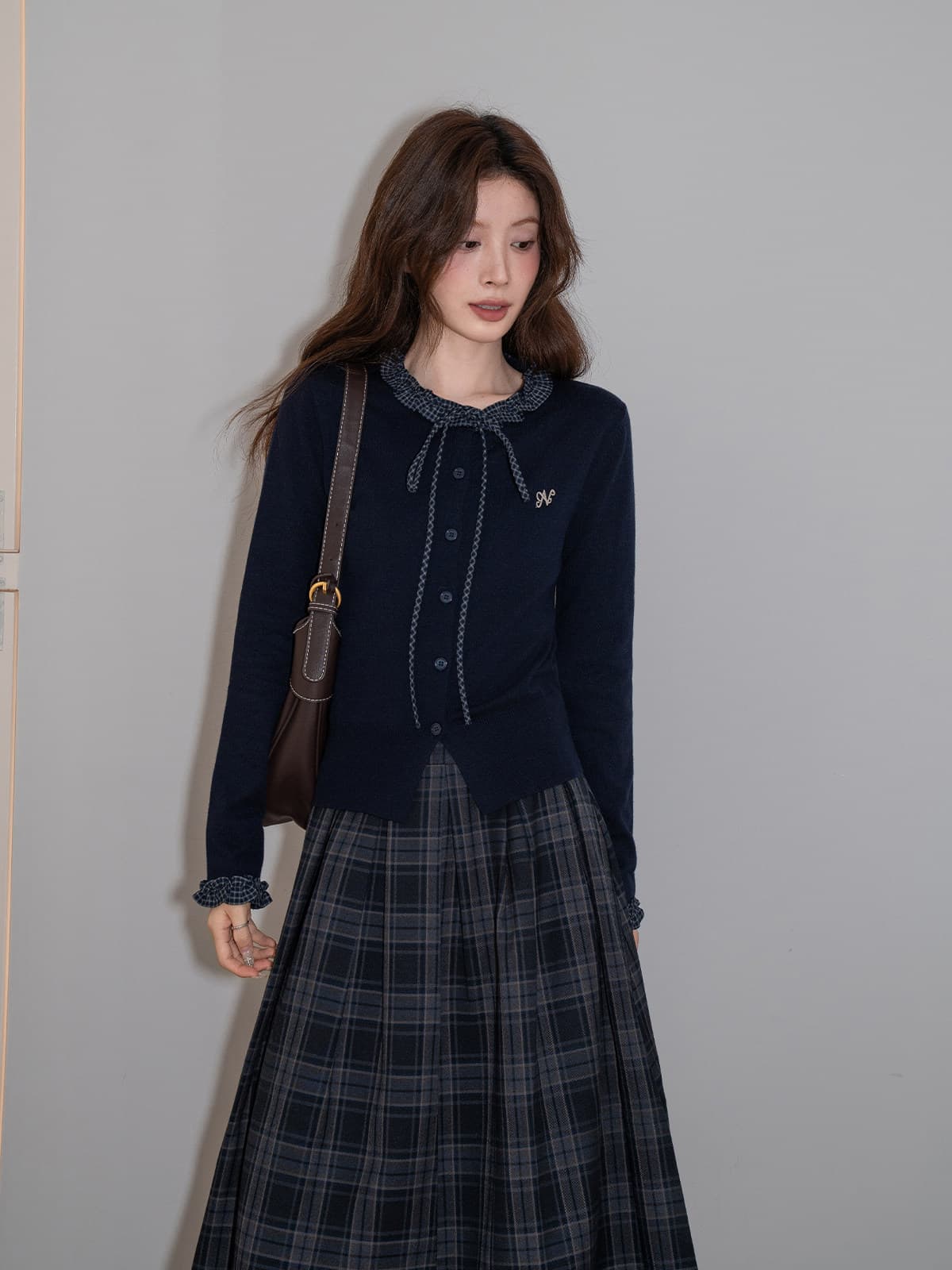 진한 파란색 프릴 패치워크 스웨터 니트 오픈 가디건 여성 2026 가을 착용 잡아라. 의류 몸매 가꾸기 니트 스웨터 상세 이미지 2