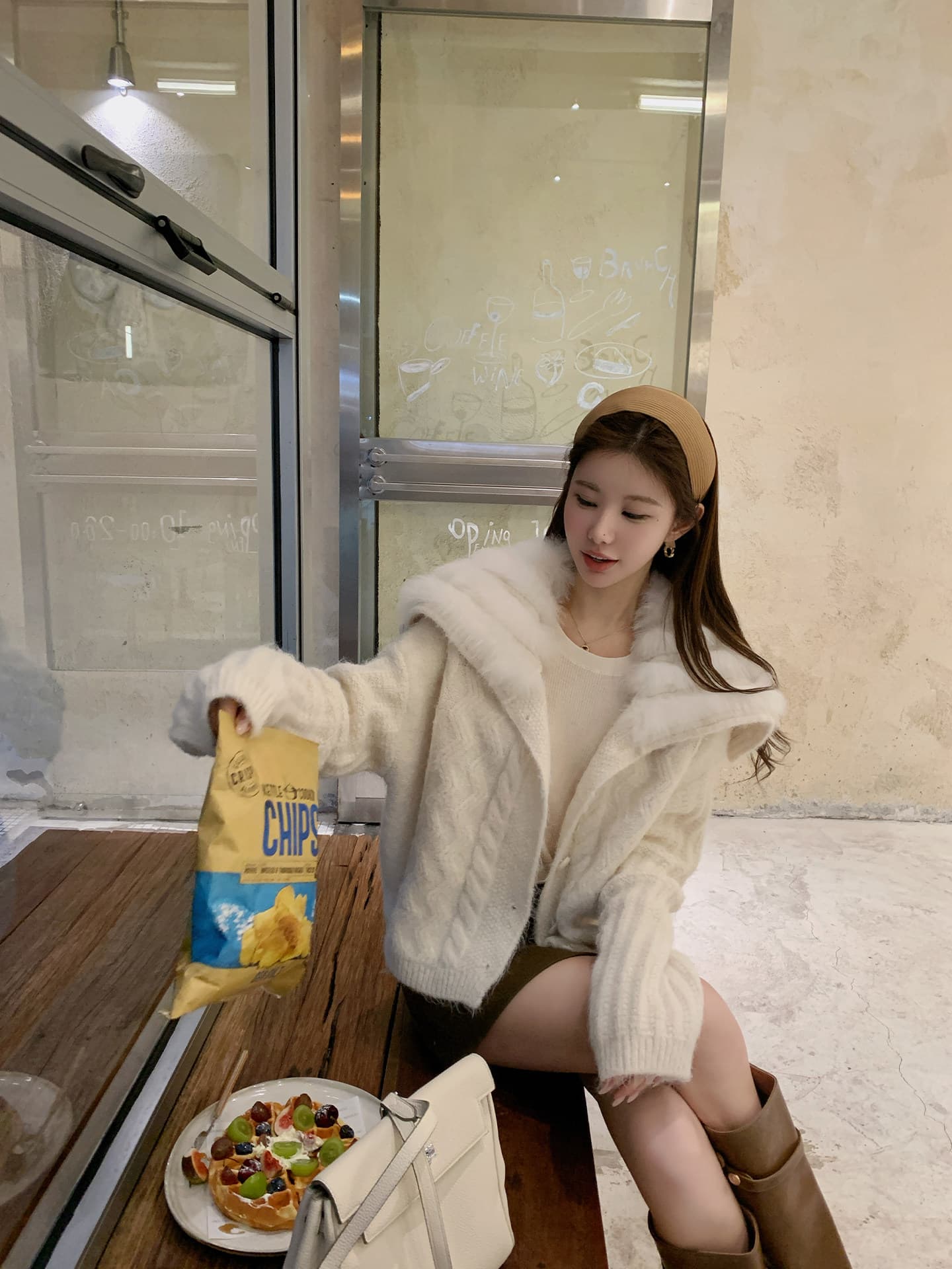 한 여성 천 골드 빅 칼라 스웨터 니트 스웨터 여성 해군 칼라 쇼트 스타일 재킷 26 새로운 벨트 털 모피 칼라 상세 이미지 5