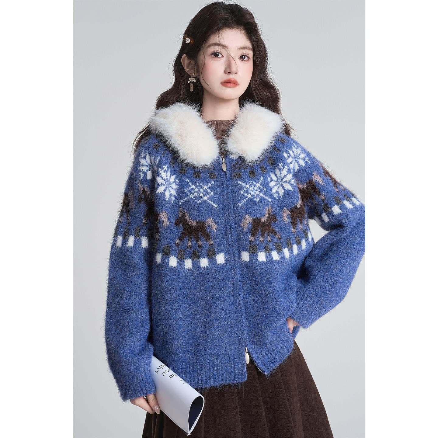 파란색 공정한 섬 모피 칼라 스웨터 여자 봄 캐주얼 루즈핏 느긋한 바람 부드러운 찹쌀 니트 스웨터 맨위 상세 이미지 1
