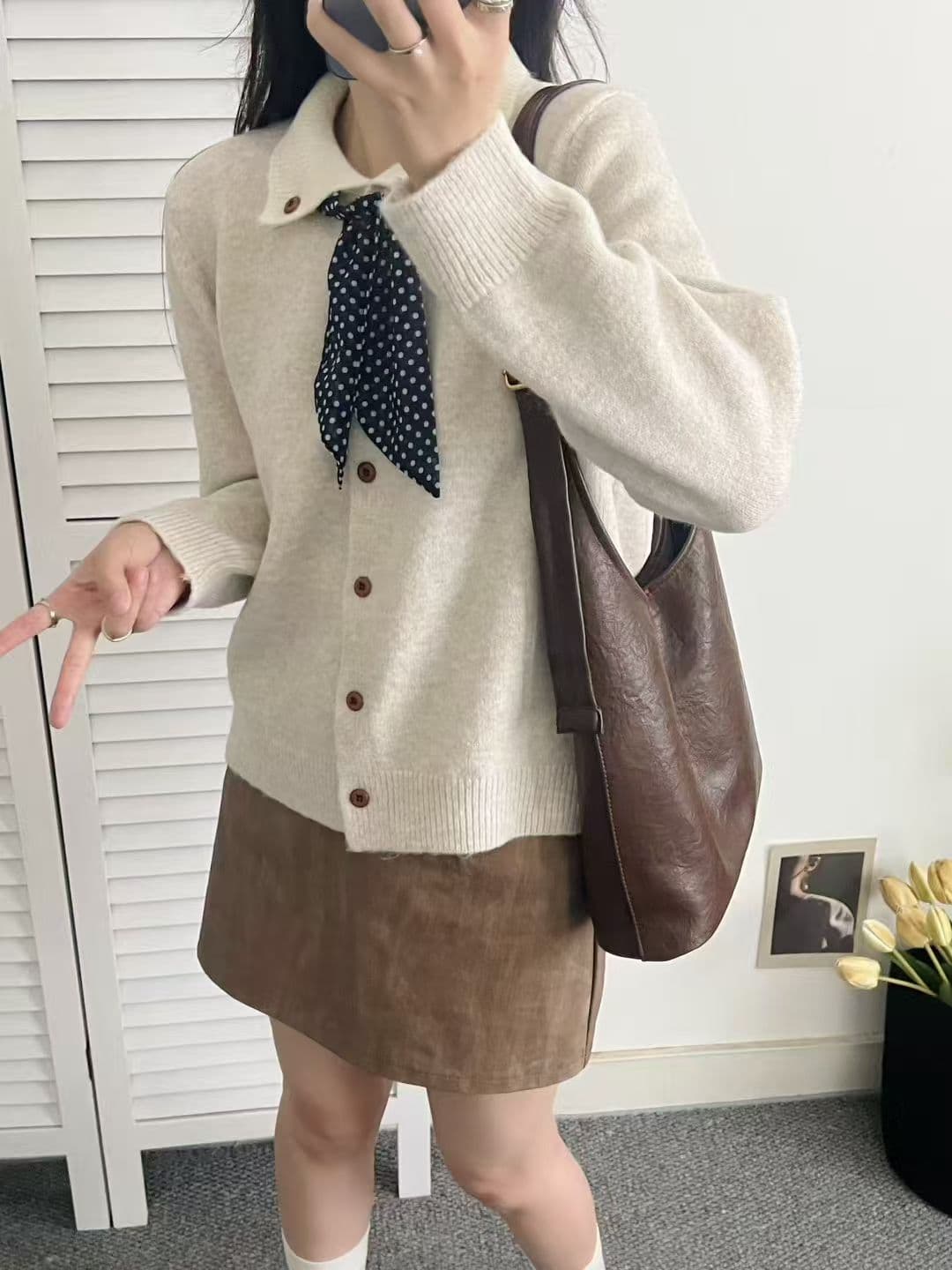 프랑스식 POLO 칼라 니트 오픈 가디건 여성 가을 겨울 부드러운 바람 도트 무늬 나비 넥타이 와이드 부드러운 찹쌀 스웨터 외부 잡아라. 의류 이미지 3