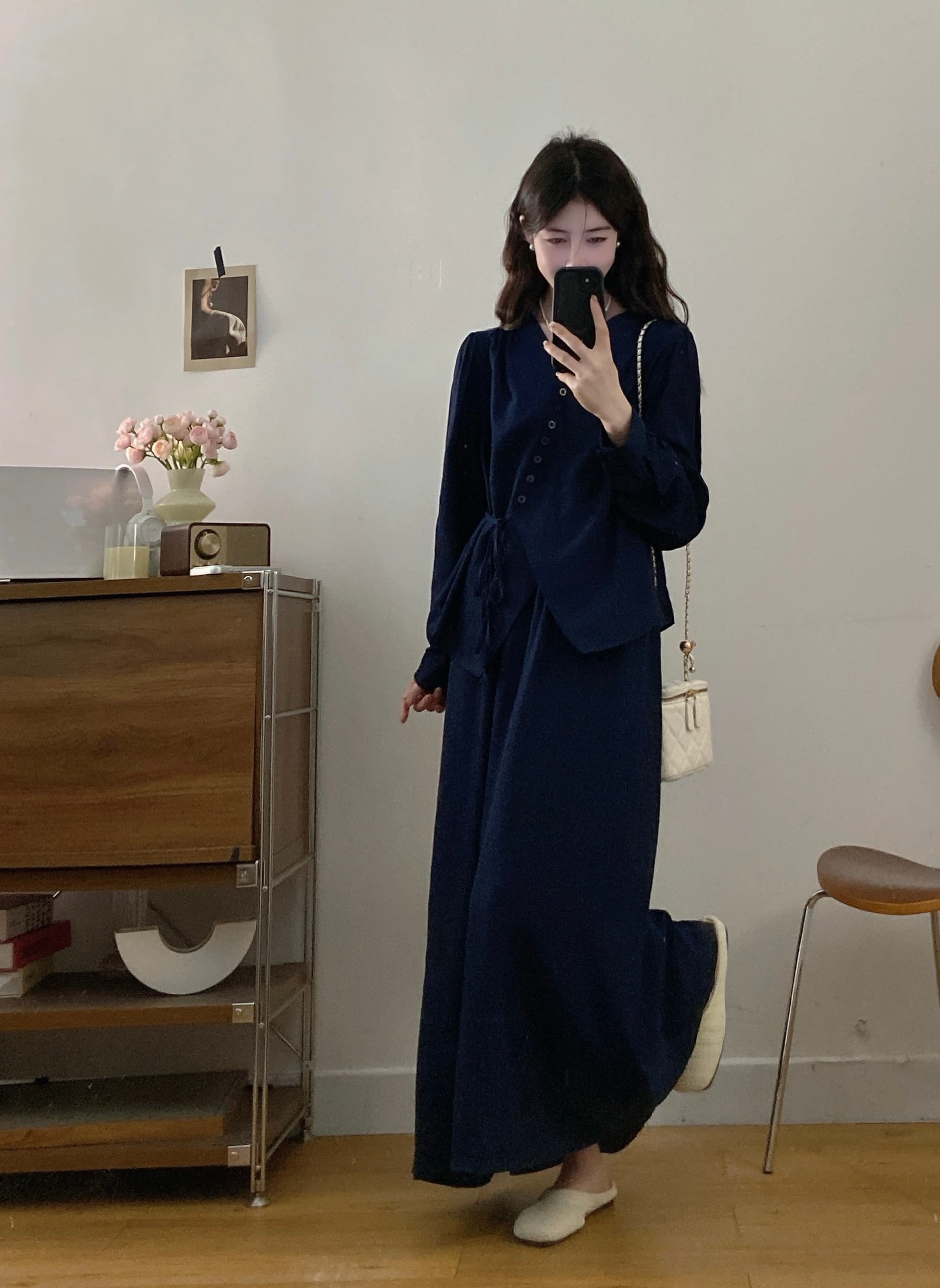 프랑스식 허리 수축 품격 세트 여성 2026 봄 빅 사이즈 지방 mm 레이스 업 셔츠 슬림해 보이는 반신 스커트 투피스 세트 상세 이미지 4