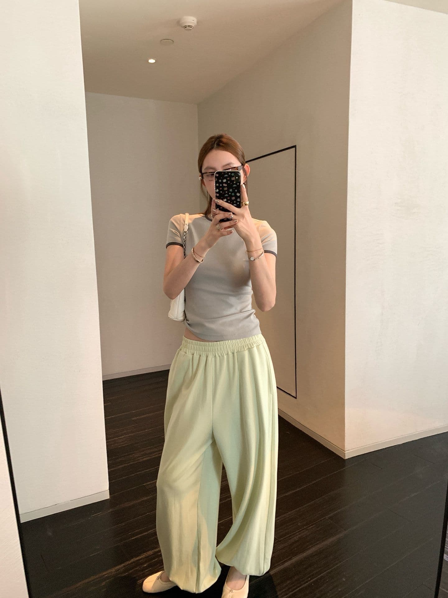 원본 품질 가벼움 루즈핏 와이드 레깅스 바지 2026 봄 새로운 캐주얼 허리밴드 조거 랜턴 웨이 바지