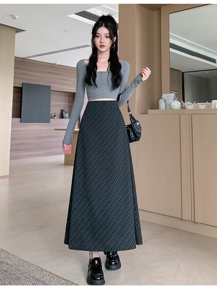 레트로 스타일 비스듬한 스트라이프 한 마디 반신 스커트 여성 2026 가을 새로운 커피 색상 품격 슬림해 보이는 출퇴근 롱 스커트 상세 이미지 31