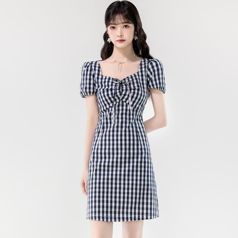 레트로 체크무늬 드레스 2026 여름 새로운 여성 의류 거품 소매 다이아몬드 칼라 영 섹션 작은 대중 아니요 명중 섹션 치마 이미지 2