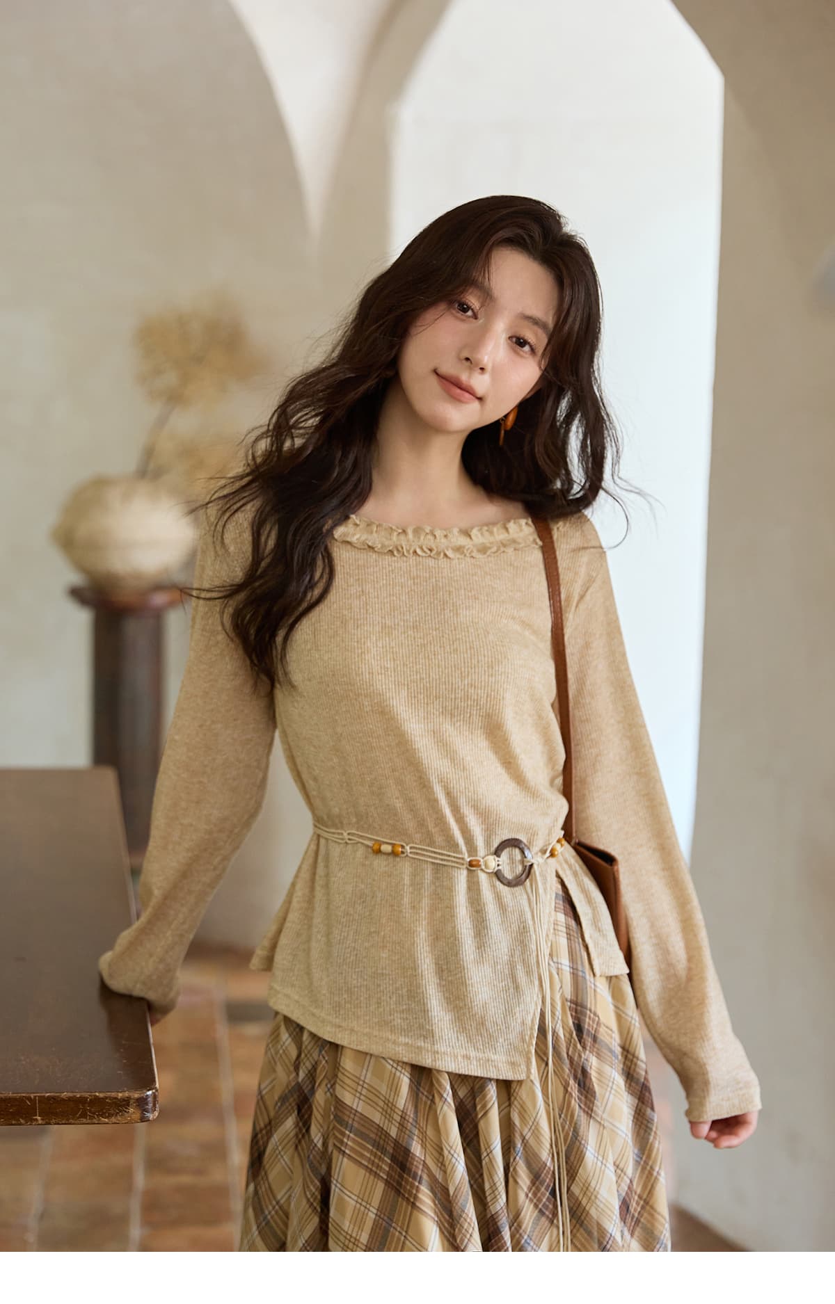 살구 색상 라미 니트 스웨터 보헤미안 벨트 2026 봄 가을 프릴 칼라 측면 트임 얇은 맨위 상세 이미지 20