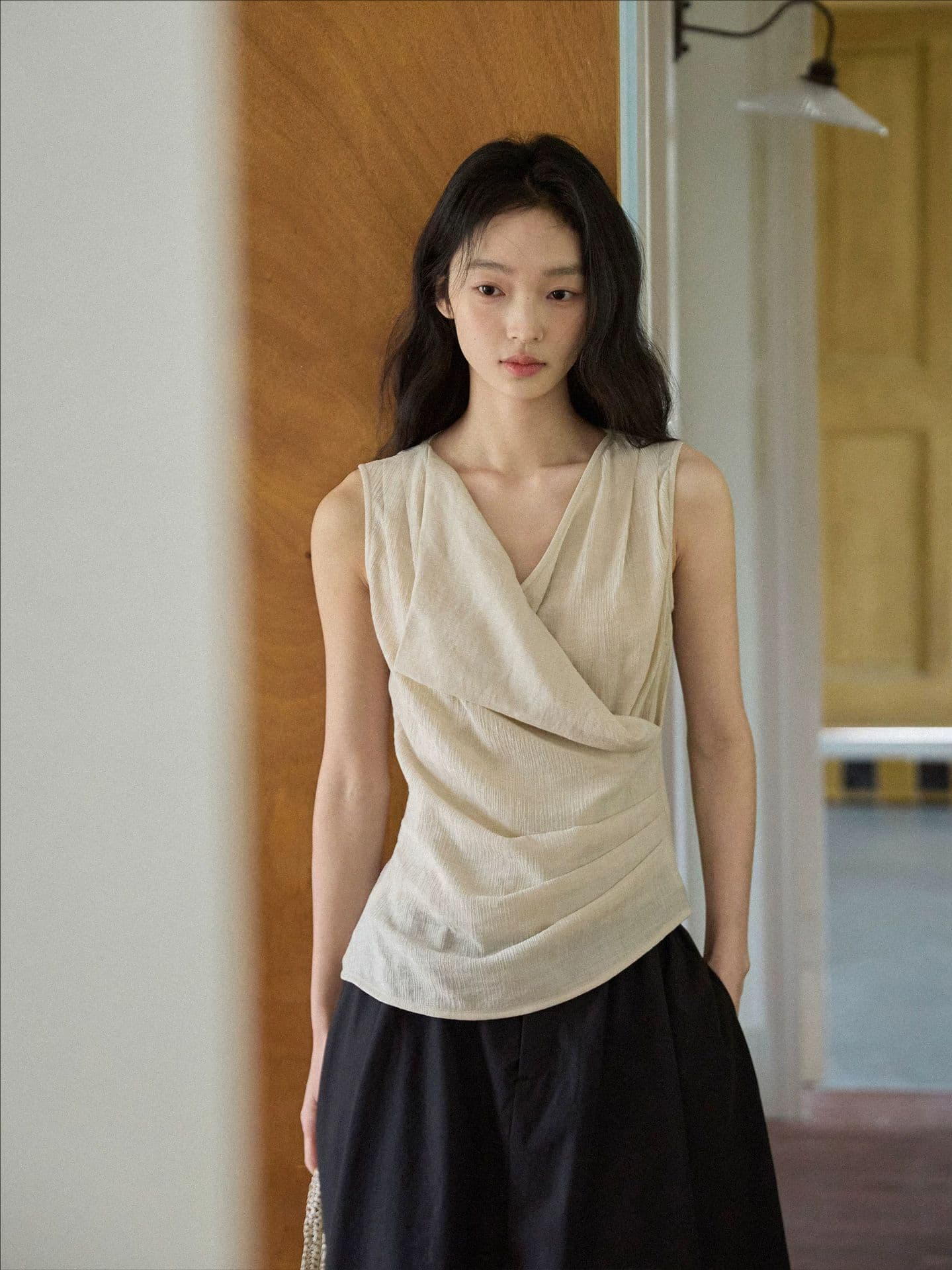 질감 센스 비대칭 디자인 측면 허리 수신 Pleat 민소매 맨위 이미지 3