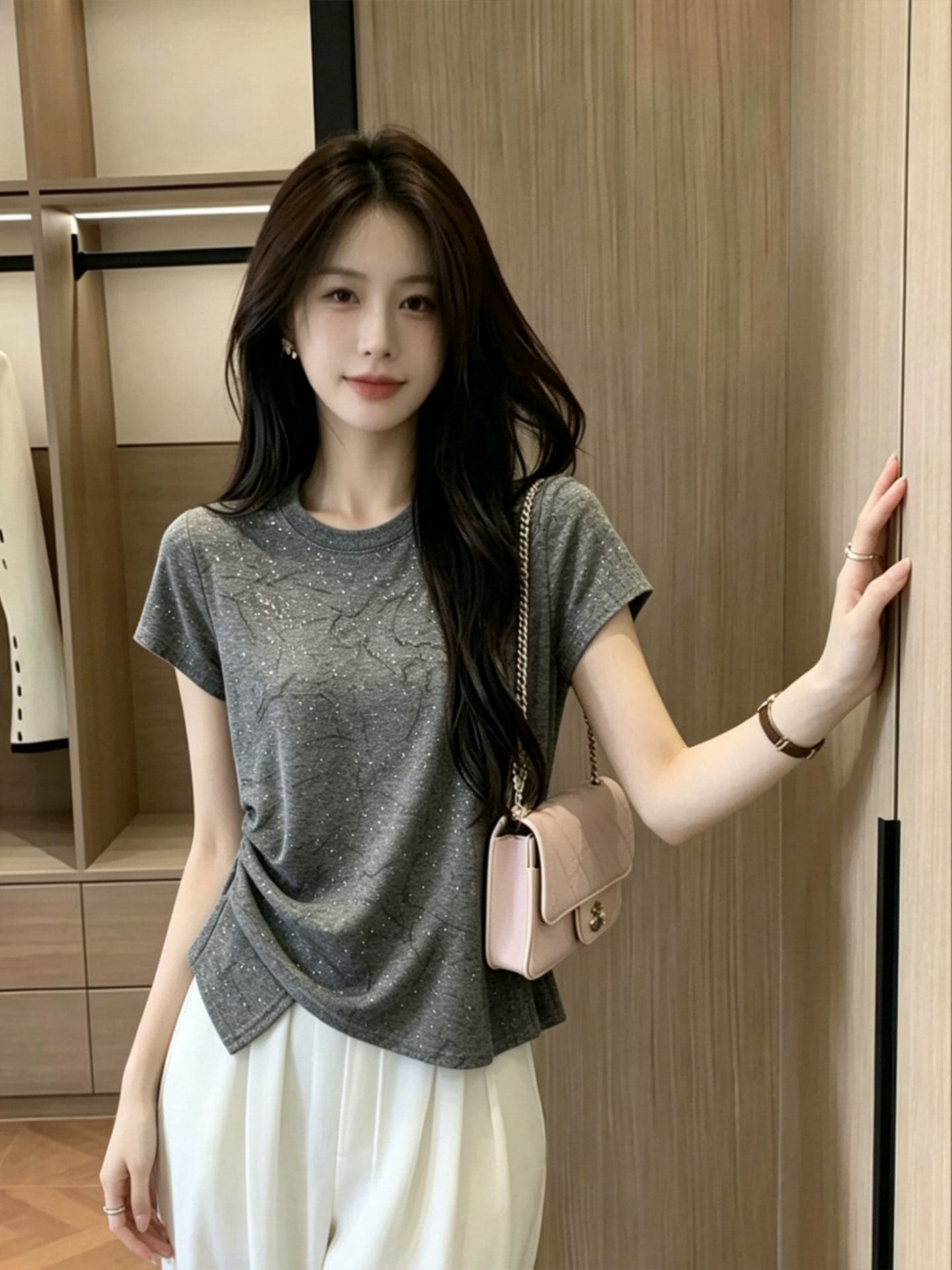 어두운 회색 비대칭 밑단 라운드 넥 반팔 티셔츠 여성 2026 여름 새로운 패션 외국 가스 디자인 센스 맨위 이미지 3