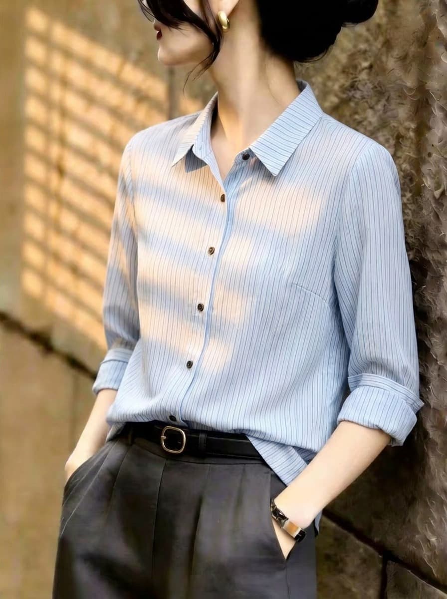 POLO 칼라 고유 한 아름다운 작은 셔츠 스트라이프 하늘색 여성 셔츠 2026 이른 가을 새로운 셔츠 맨위 자이언트 잘 생긴 이미지 2